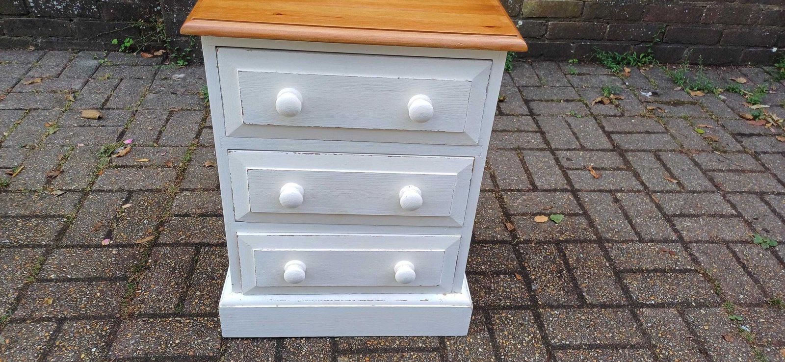 Vintage 1980s Hand Painted Bedside Chest Of Drawers Nightstand Farrow And Ball Wimborne White Pine Top Shabby Chic Bedroom Storage Table photo 175.0