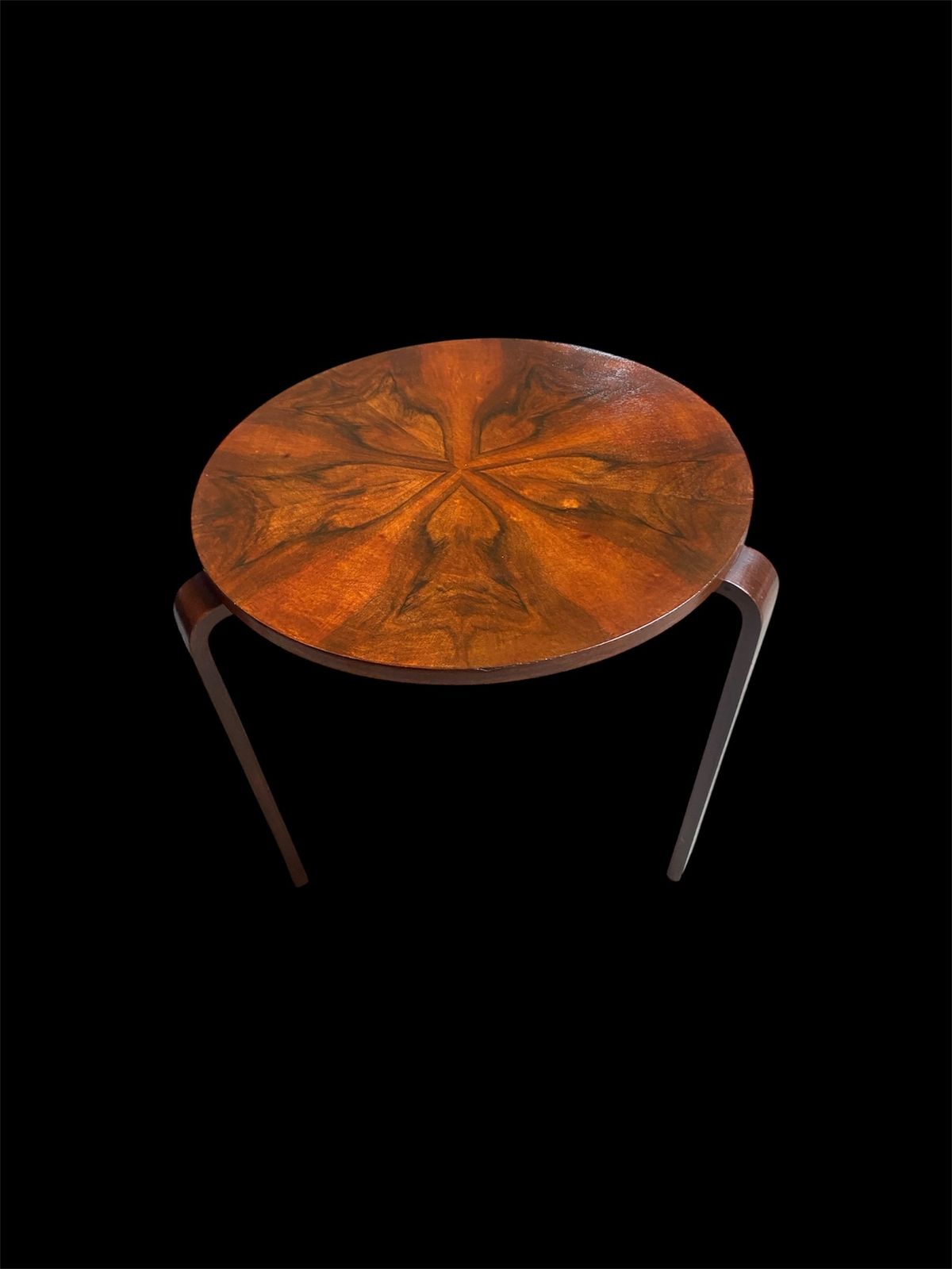 Rare 1930s Walnut Bentwood Round Table Designed By Alvar Aalto photo furniture