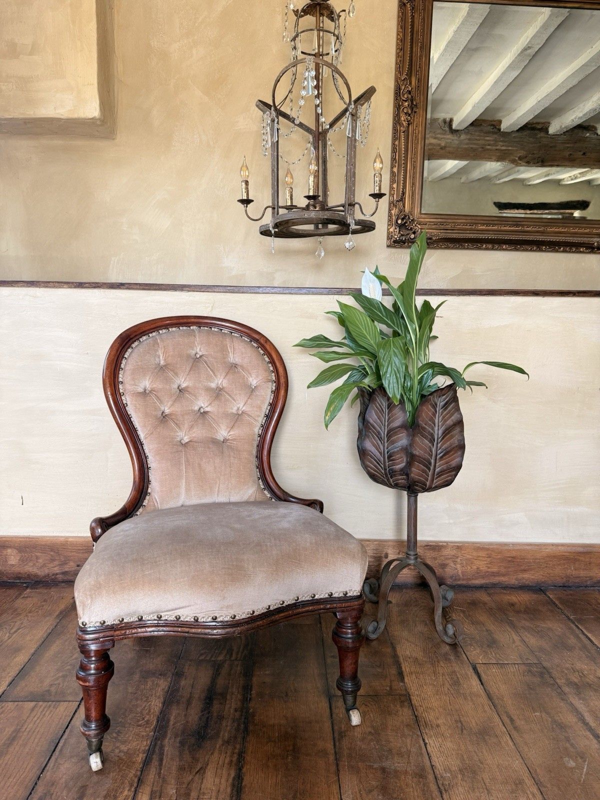 Antique Mahogany Bedroom Spoon Back  Mocha Nursing Reading Libary Lady's Chair
