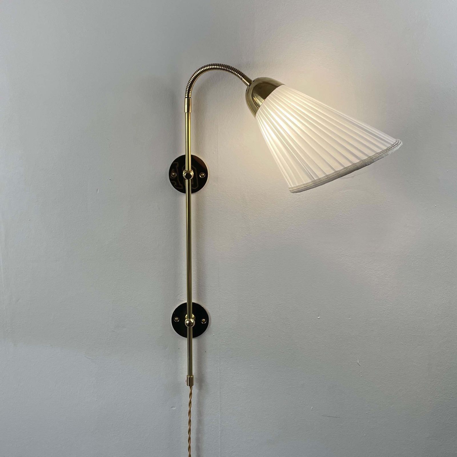 Adjustable Wall Lights Made Of Brass And Fabric, Sweden 1950s photo vinterior