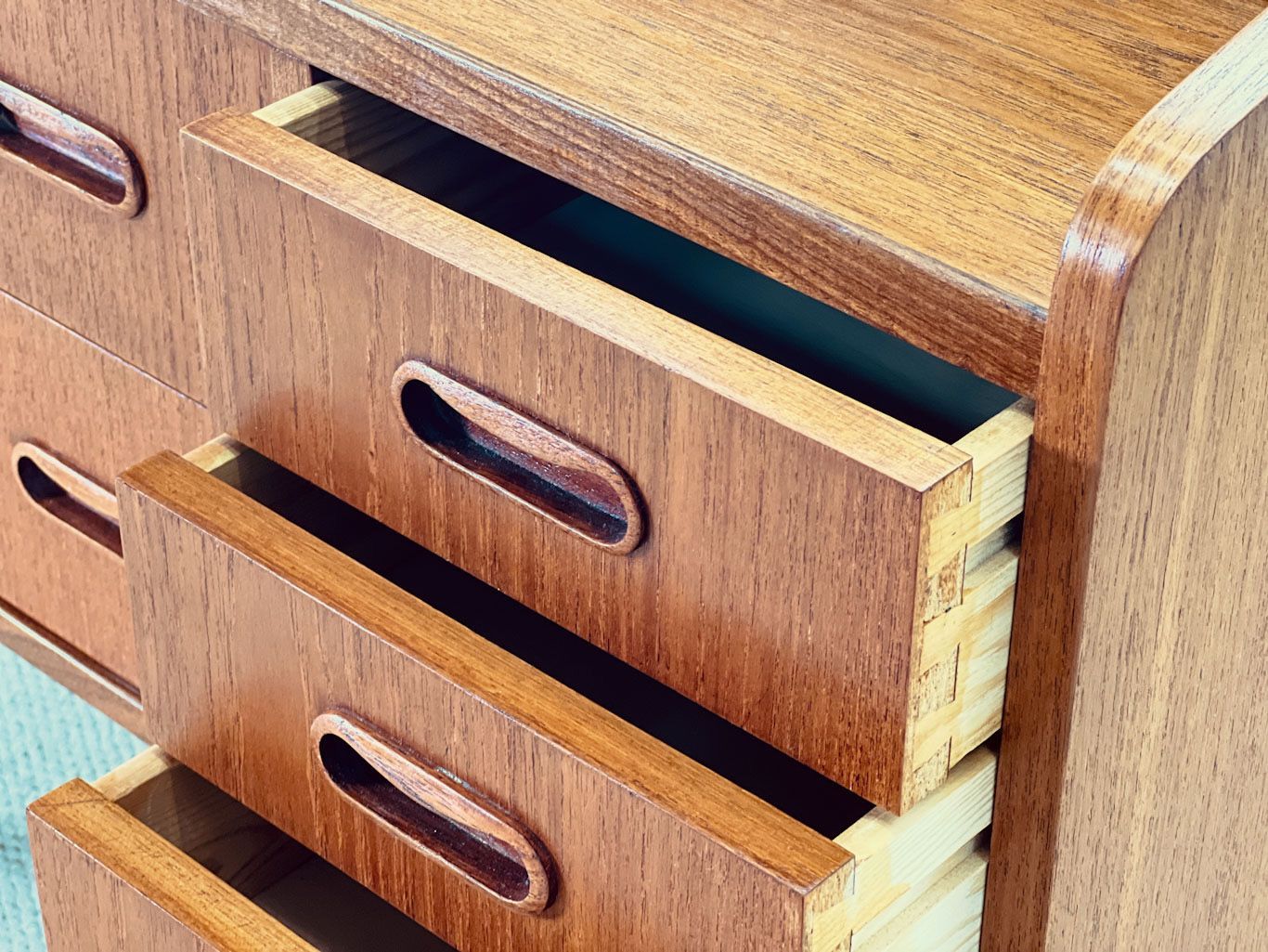 photo furniture Arne Vodder Small Dressing Table (Made In Denmark)
