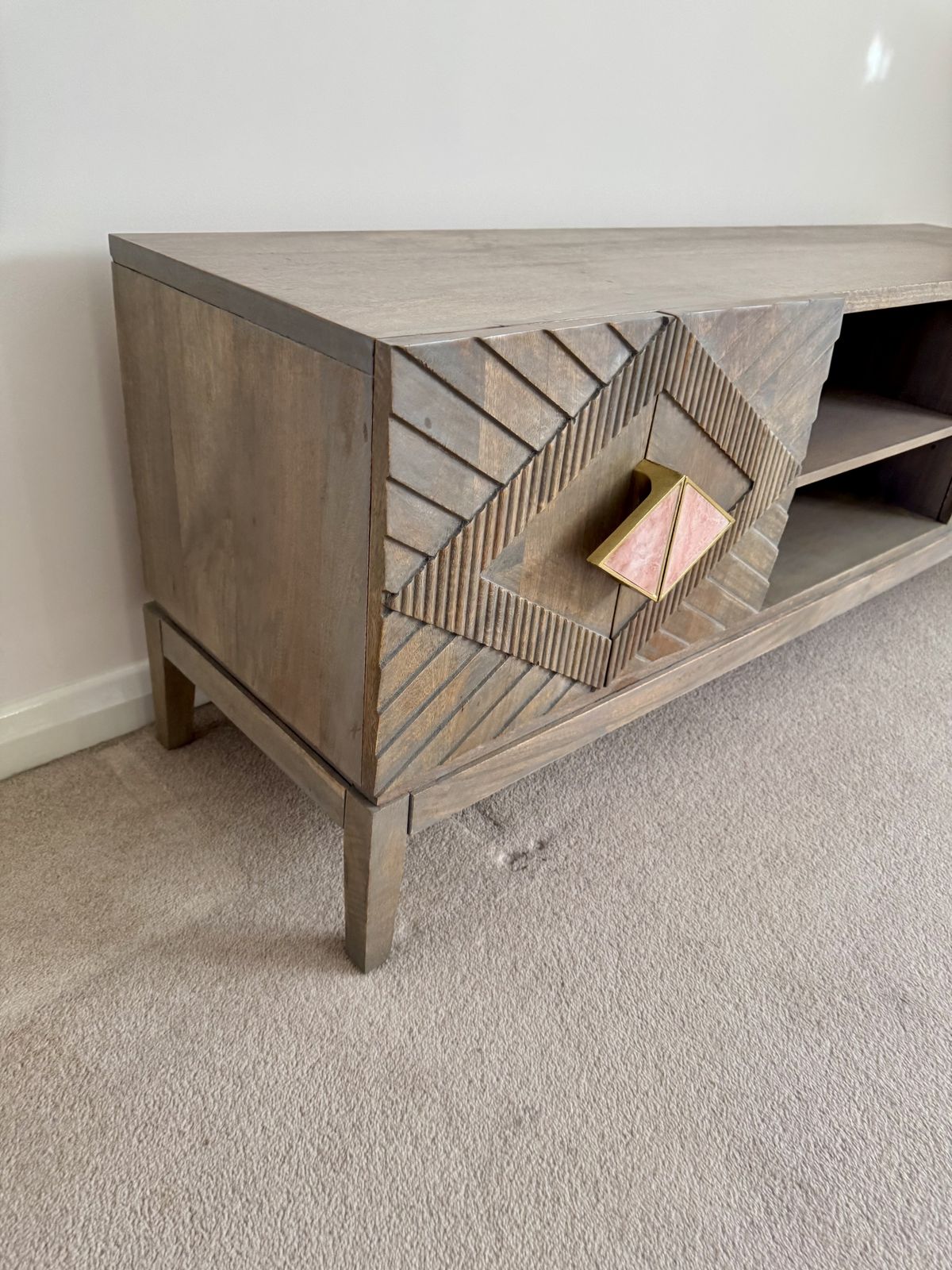 🌟 Hand Carved Anthropologie Sideboard – Rrp £1,200 – Immaculate Condition 🌟 photo for sale