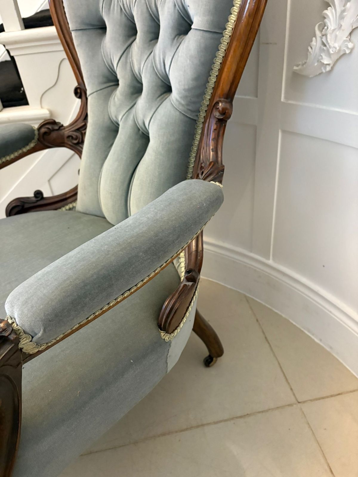 Outstanding Quality Pair Of Antique 19th Century Carved Walnut Ladies And Gentlemen’s Chairs photo for sale