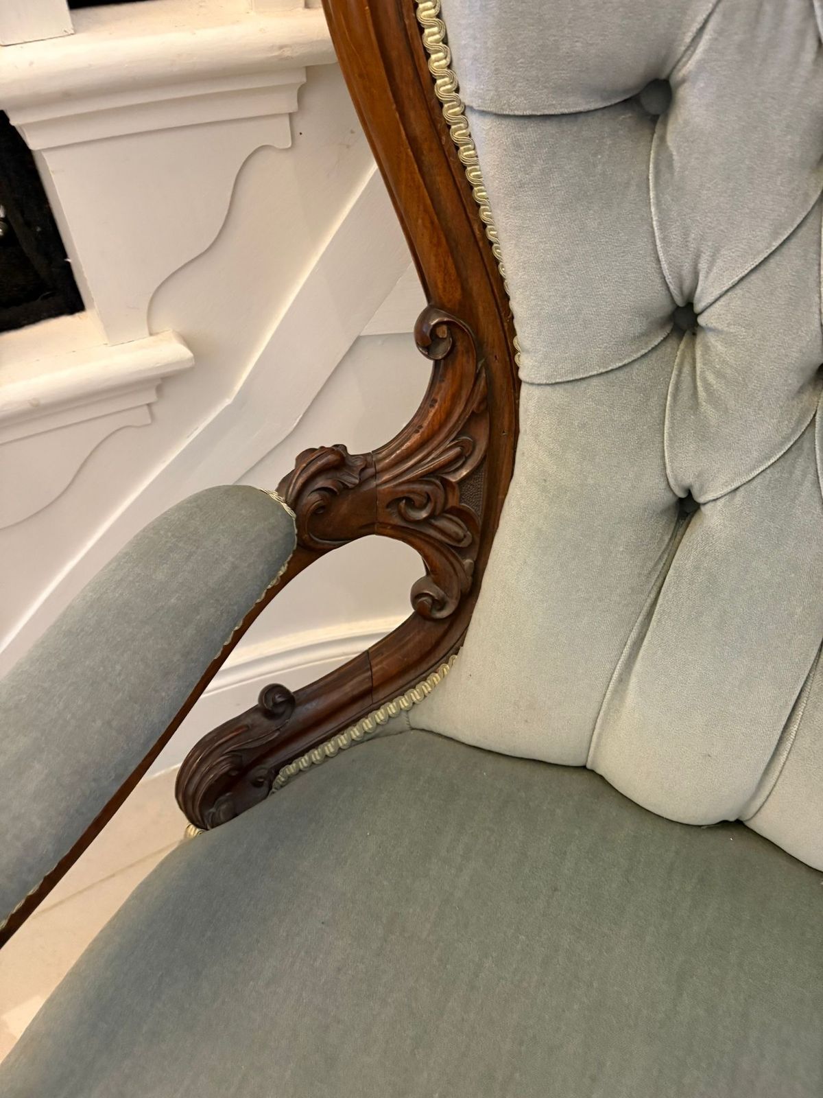 Outstanding Quality Pair Of Antique 19th Century Carved Walnut Ladies And Gentlemen’s Chairs photo buy