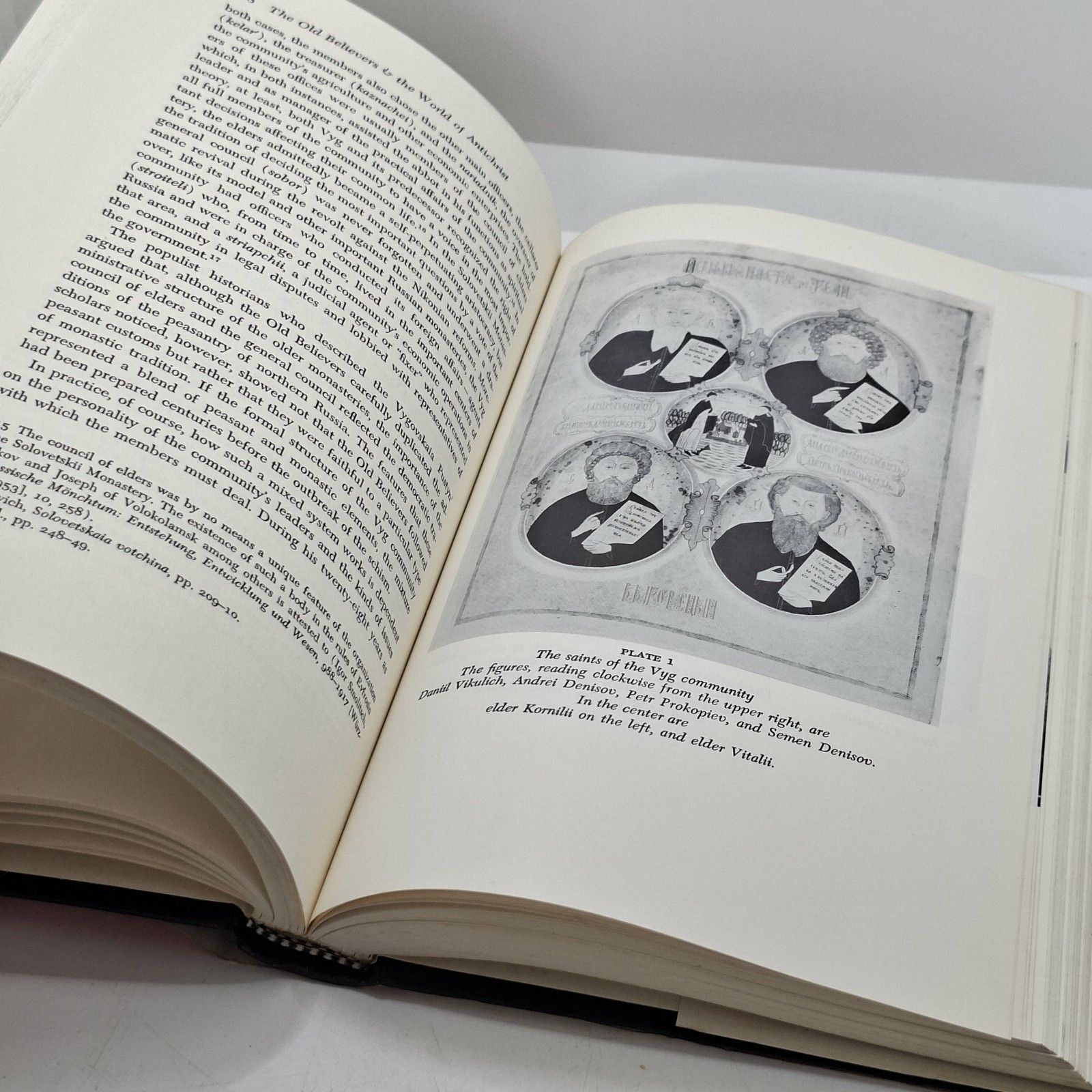 Old Believers The World Of Antichrist Robert Crummey 1970 First Edition Book photo vintage