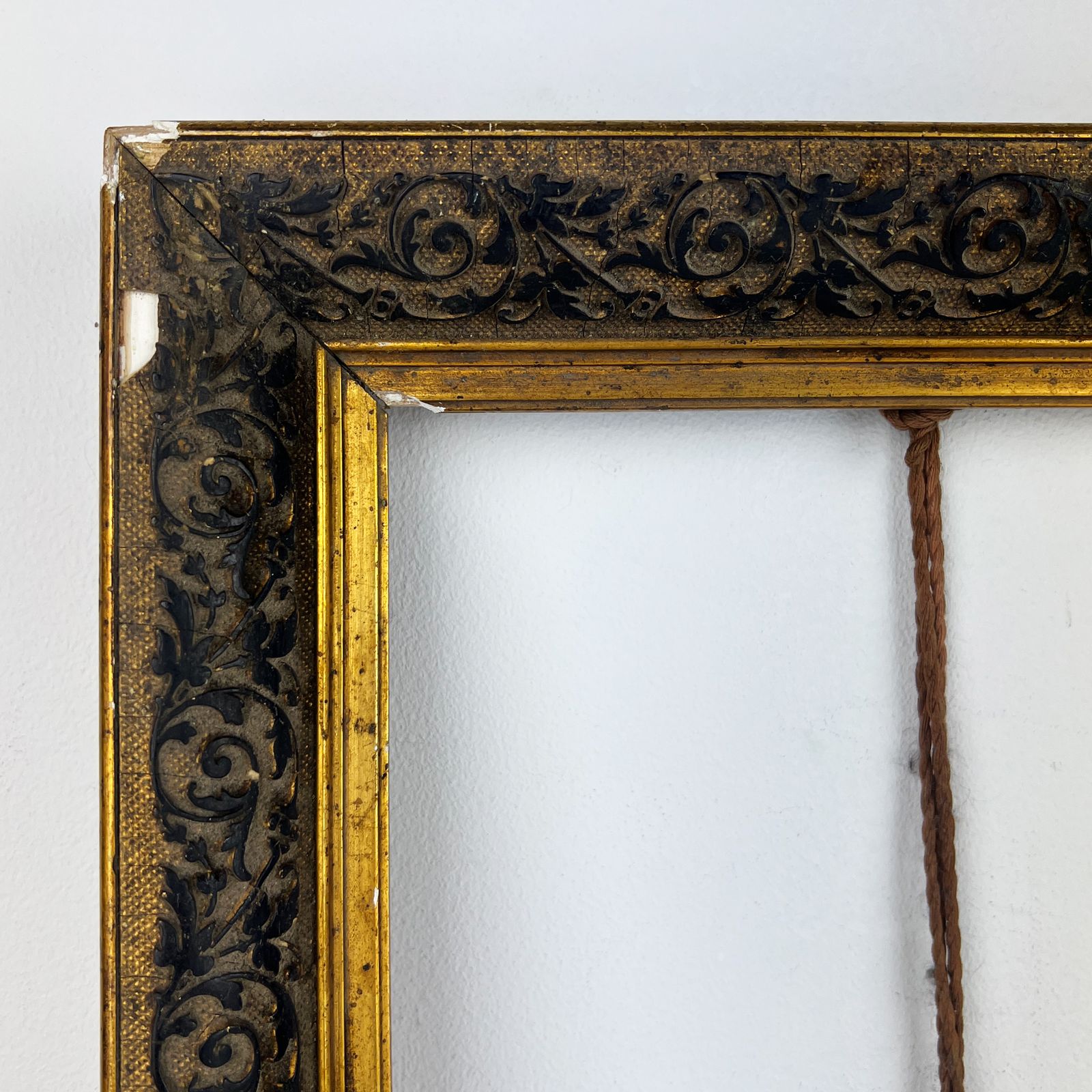 Antique Italian Gesso And Wood Picture Frame, 30x40 Cm photo vinterior