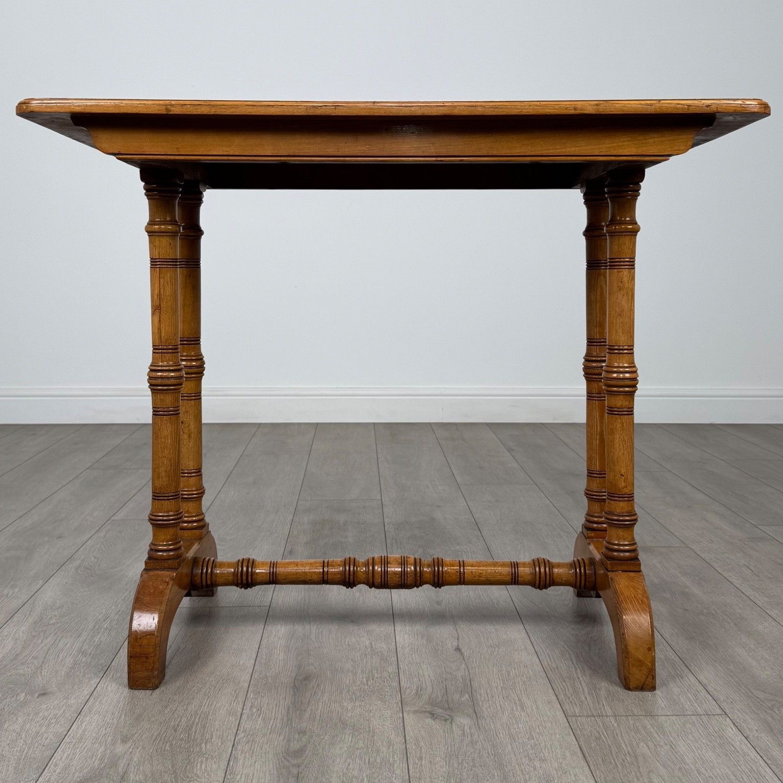 Antique 19th Century Fine Quality Side Table In Oak photo 465.0