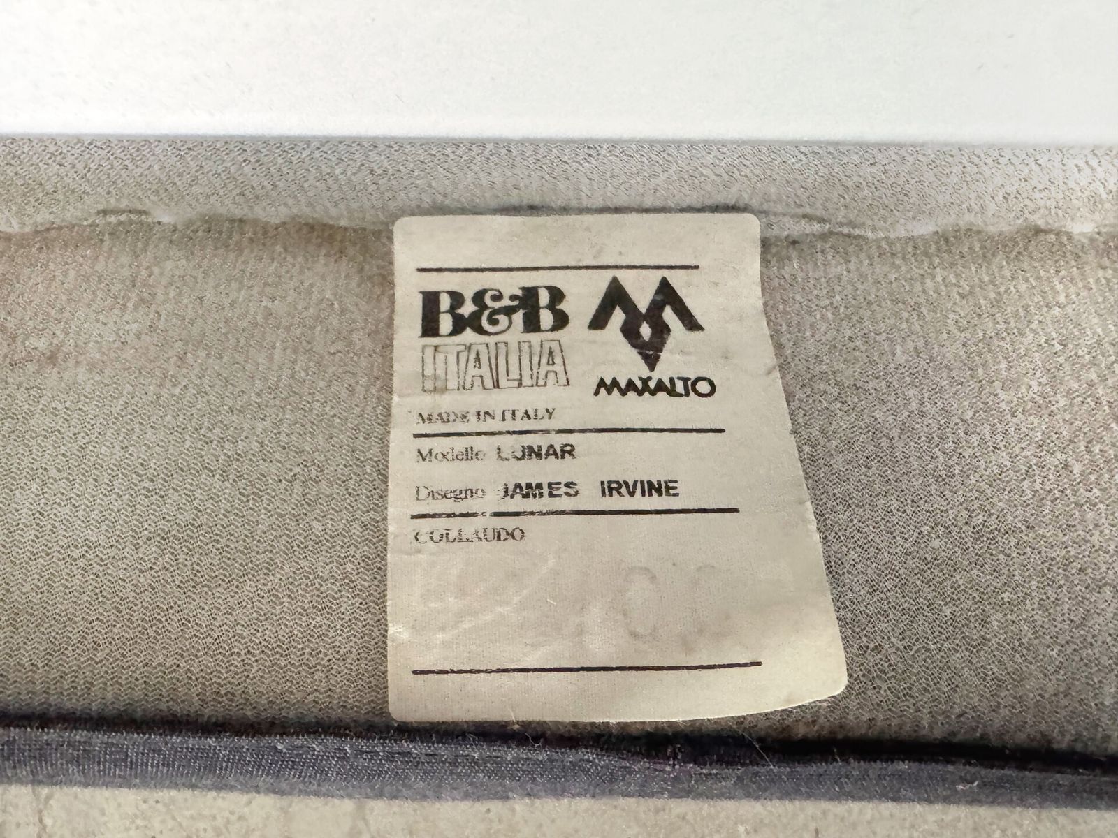 photo vintage B&B Italia Sofa Lunar James Irvine Couch Two Seater Three Seater