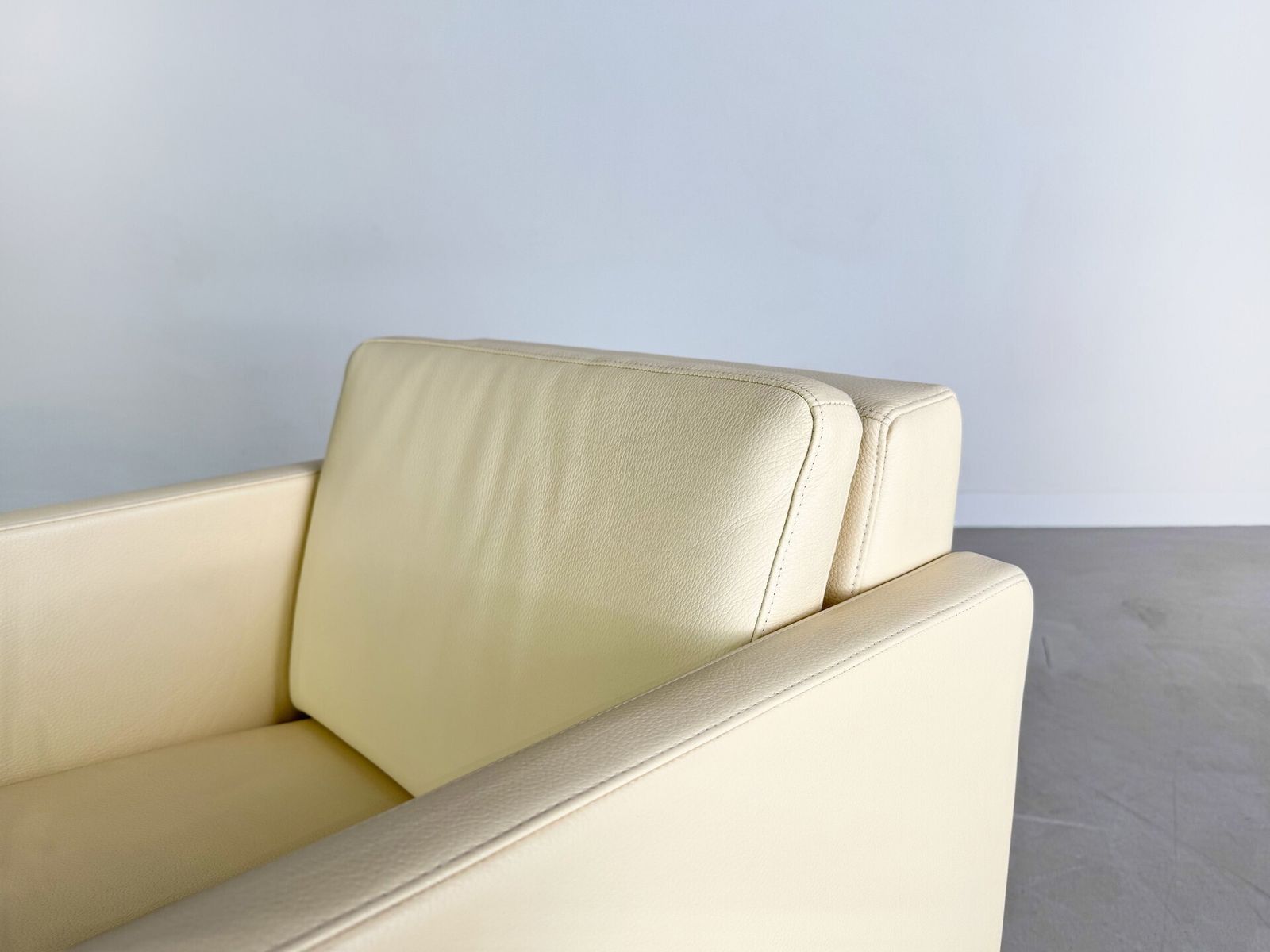photo furniture Original Rolf Benz Armchair Ego G Leather Beige Design Armchair