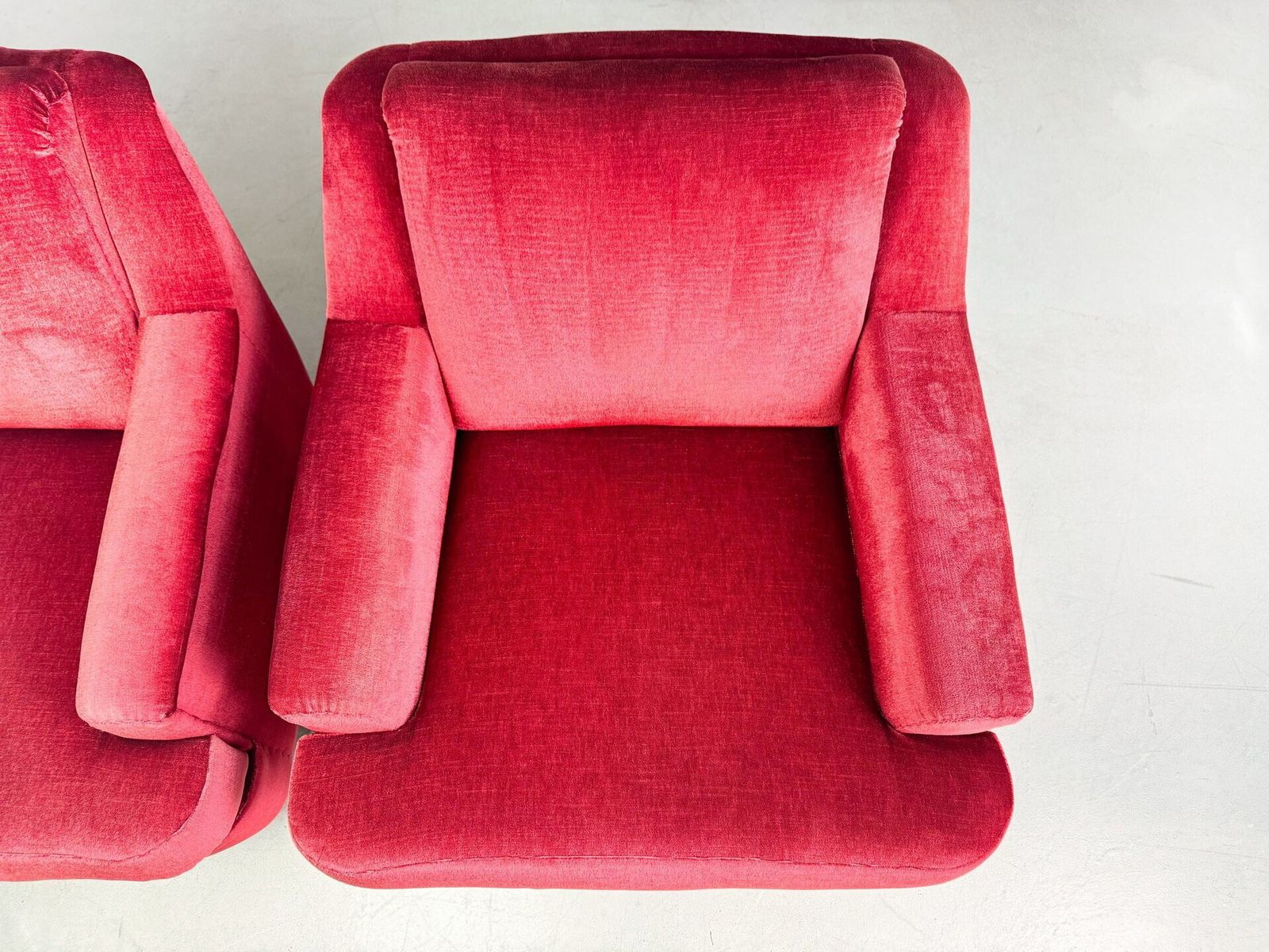 Set Of 2 Mid   Century Vintage Armchairs Red Velvet Retro photo 590.0
