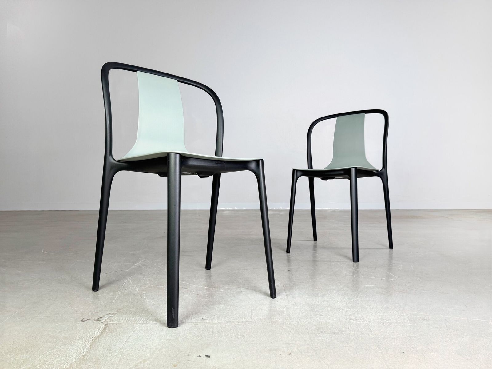 photo for sale Set Of 2 Vitra Belleville Chair Ronan Erwan Bouroullec Outdoor Moss Gray