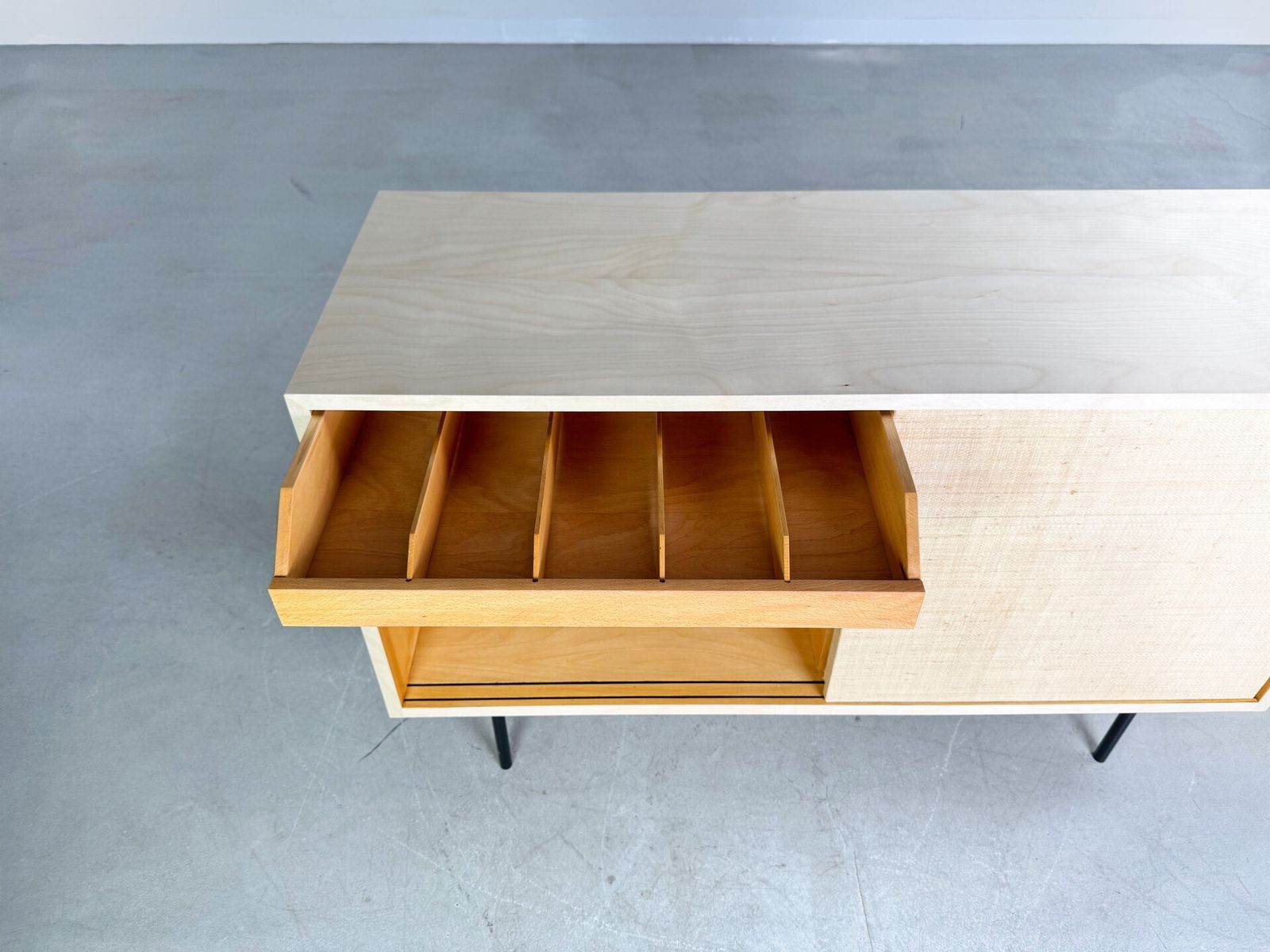 Original Midcentury Florence Knoll Sideboard 1950 Maple Knoll International photo vinterior