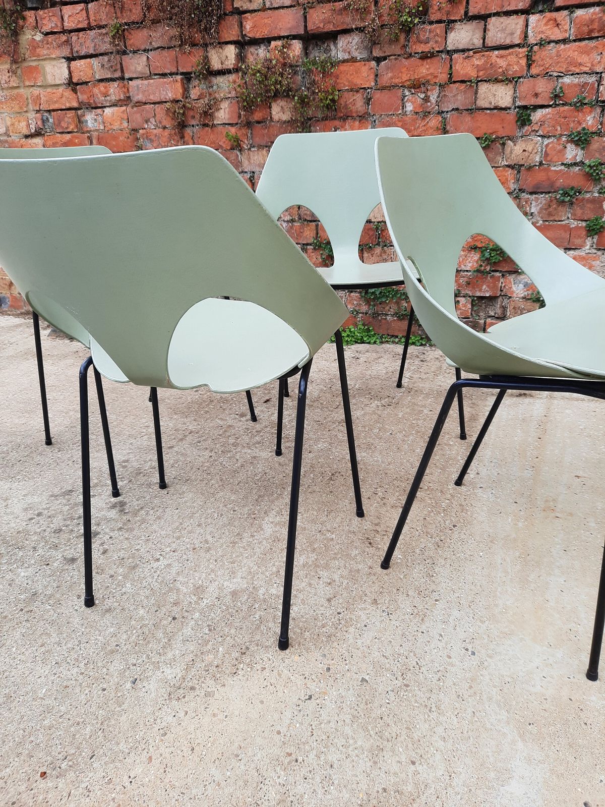 photo furniture Set Of 4 C3 Jason Chairs By Carl Jacobs And Frank Guille For Kandya 1950s
