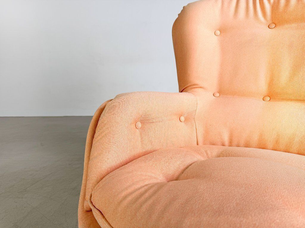 photo furniture Original Michel Cadestin Karate Lounge Chair Airbone Fiberglass