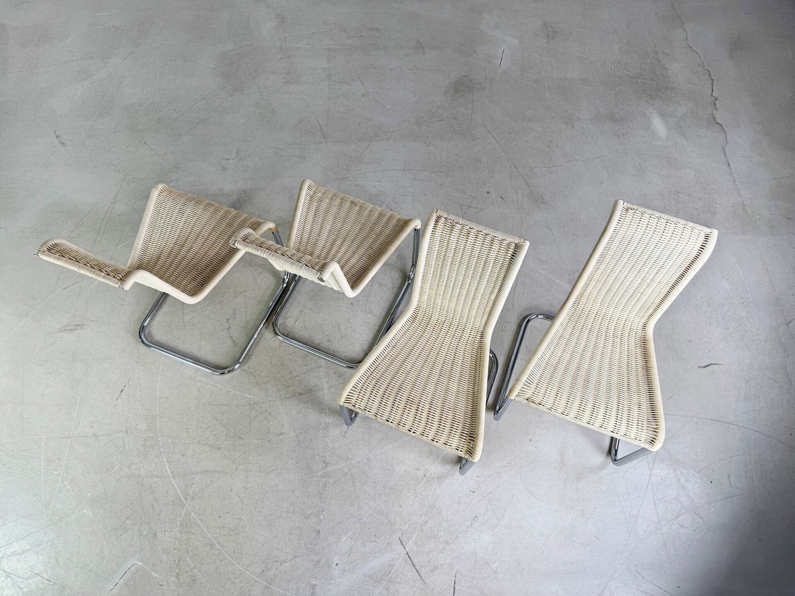 photo furniture Original Set Of 4 Tecta Cantilever Chairs B20 Jean Prouvé Cantilever Chair