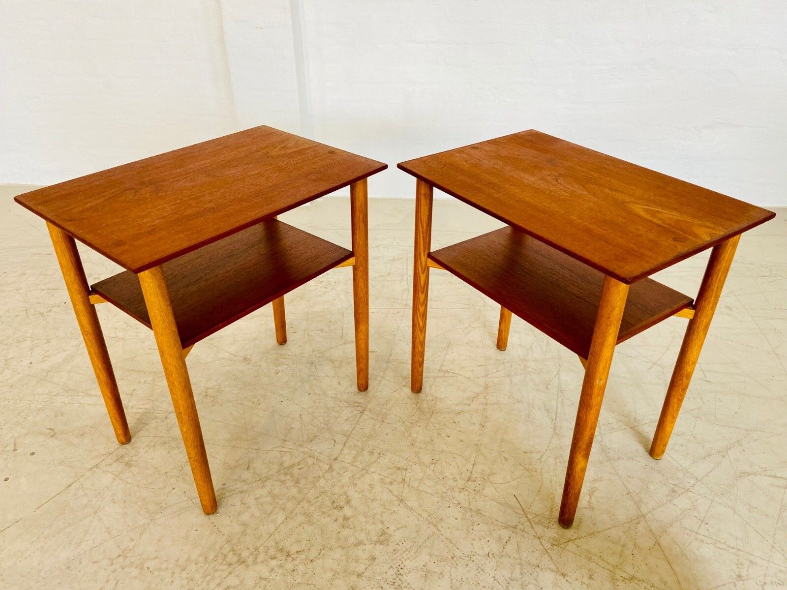 photo vintage Vintage Danish  Mid Century Teak And Oak Bedside Tables  By Næstved Møbelfabrik