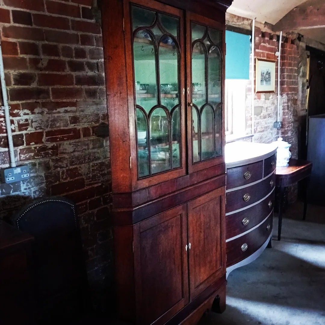 Fabulous Georgian Oak Country House Big Character Cupboard Cabinet Glazed Drinks photo vintage