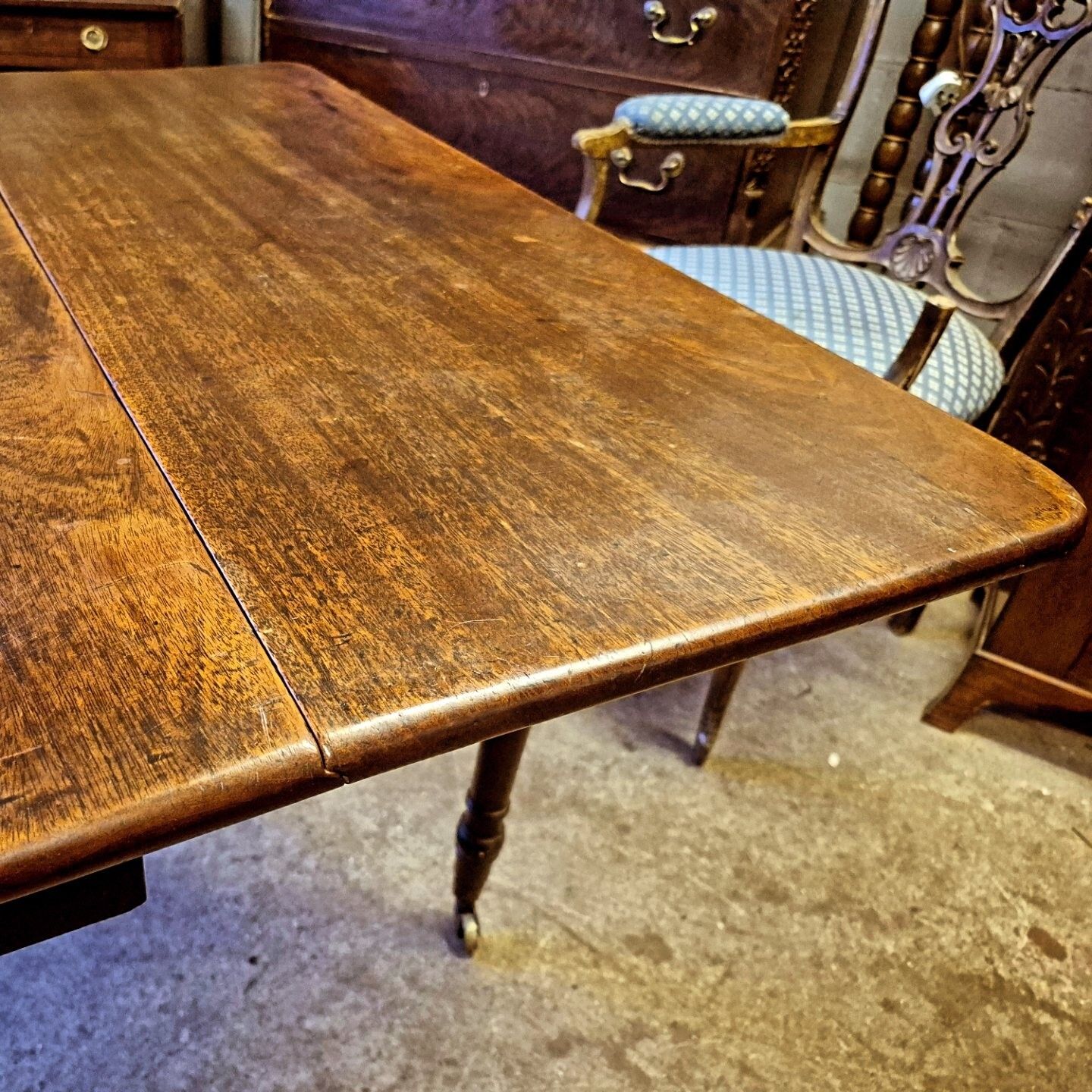 152.0 Fab Circa 1820 Regency Pembroke Mahogany Table On Turned Legs And Brass Castors photo