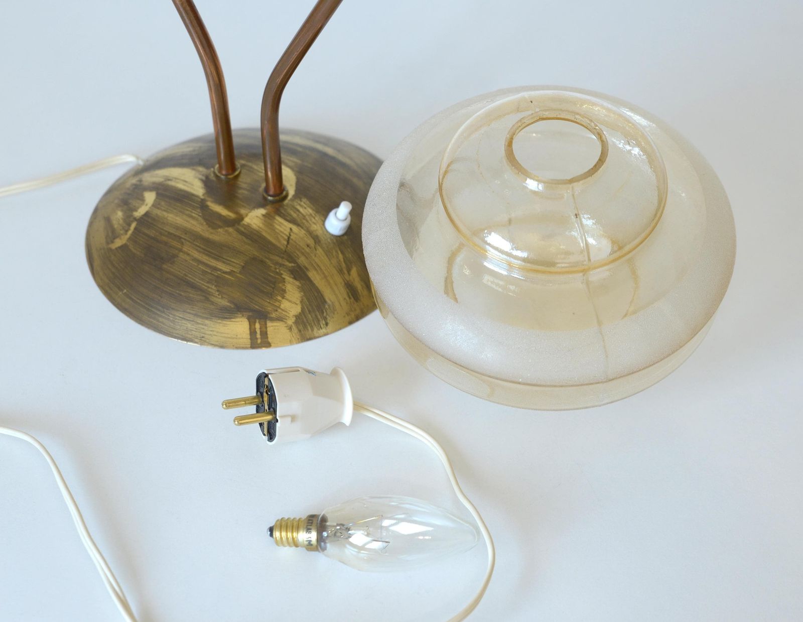 Elegant Vintage Floor Lamp / Brass Desk Light Fixture / Art Deco Style Table Lamp / Mushroom Lamp / Amber Glass Shade Lighting photo vinterior