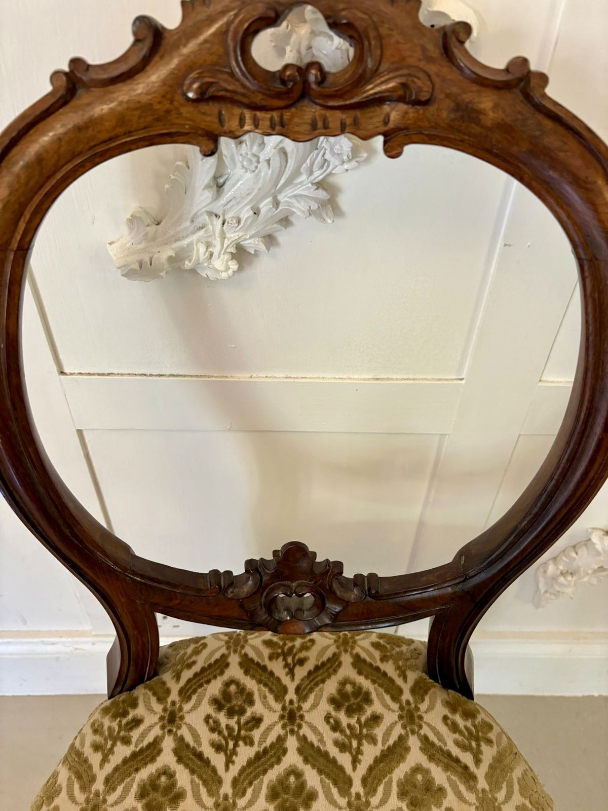 Outstanding Quality Antique 19th Century Set Of Six Carved Walnut Dining Chairs photo vintage