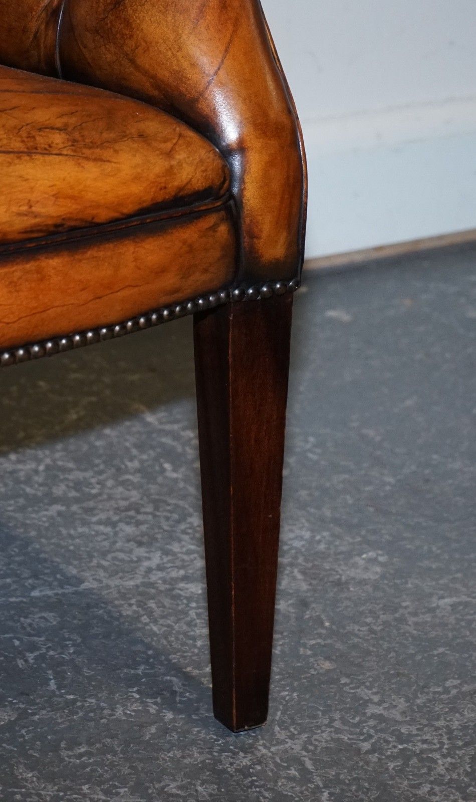 photo vinterior Set Of Four English Chesterfield Hand Dyed Leather Office Library Tub Chairs