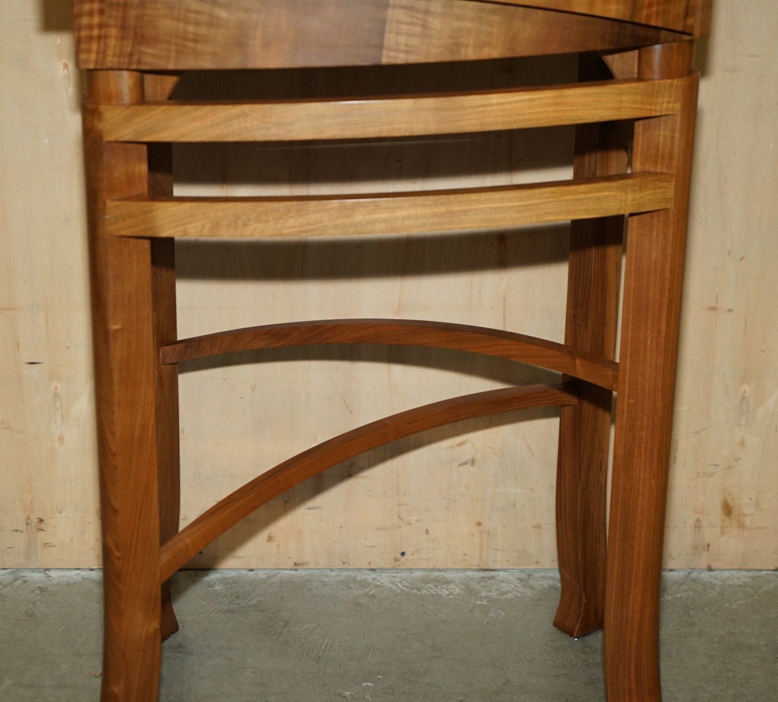 photo furniture Rrp £6,350 English Walnut Derek Elliott Glass Shelved Display Or Drinks Cabinet
