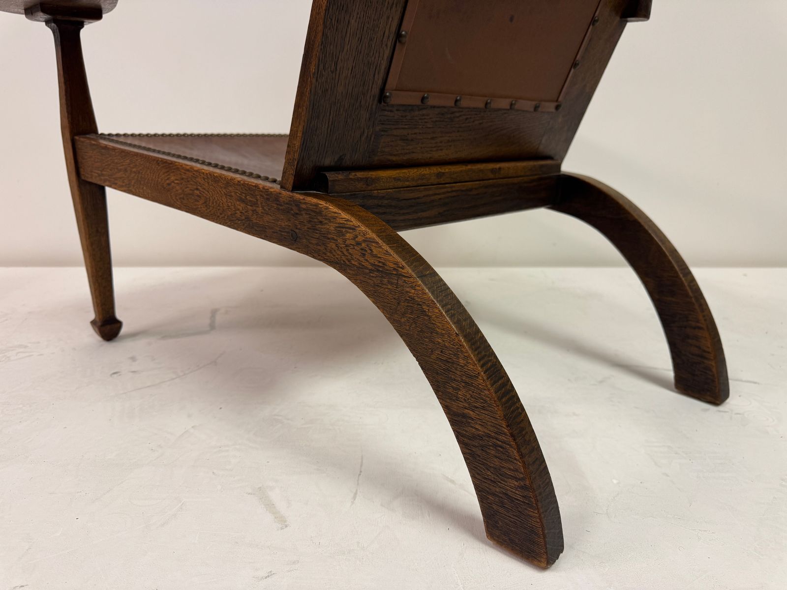 photo vintage Arts And Crafts Oak Studio Chair By Arthur Simpson Of Kendal, Circa 1910