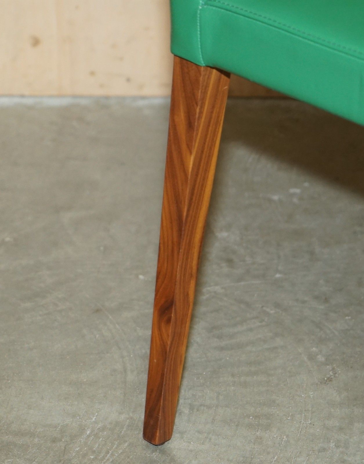 photo vinterior Four Important & Rare Original Rolex Green Leather Boutique Dealers Armchairs