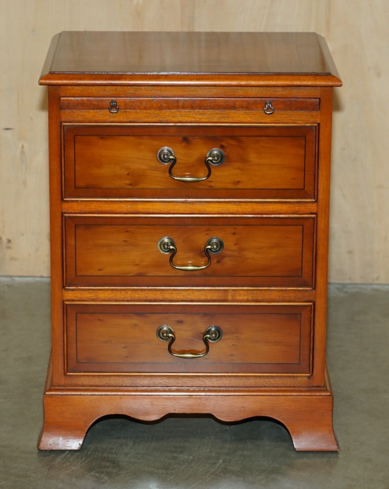 Pair Of Bradley Furniture Burr Yew Bedside Table Nightstand Drawers Butlers Tray photo Furniture