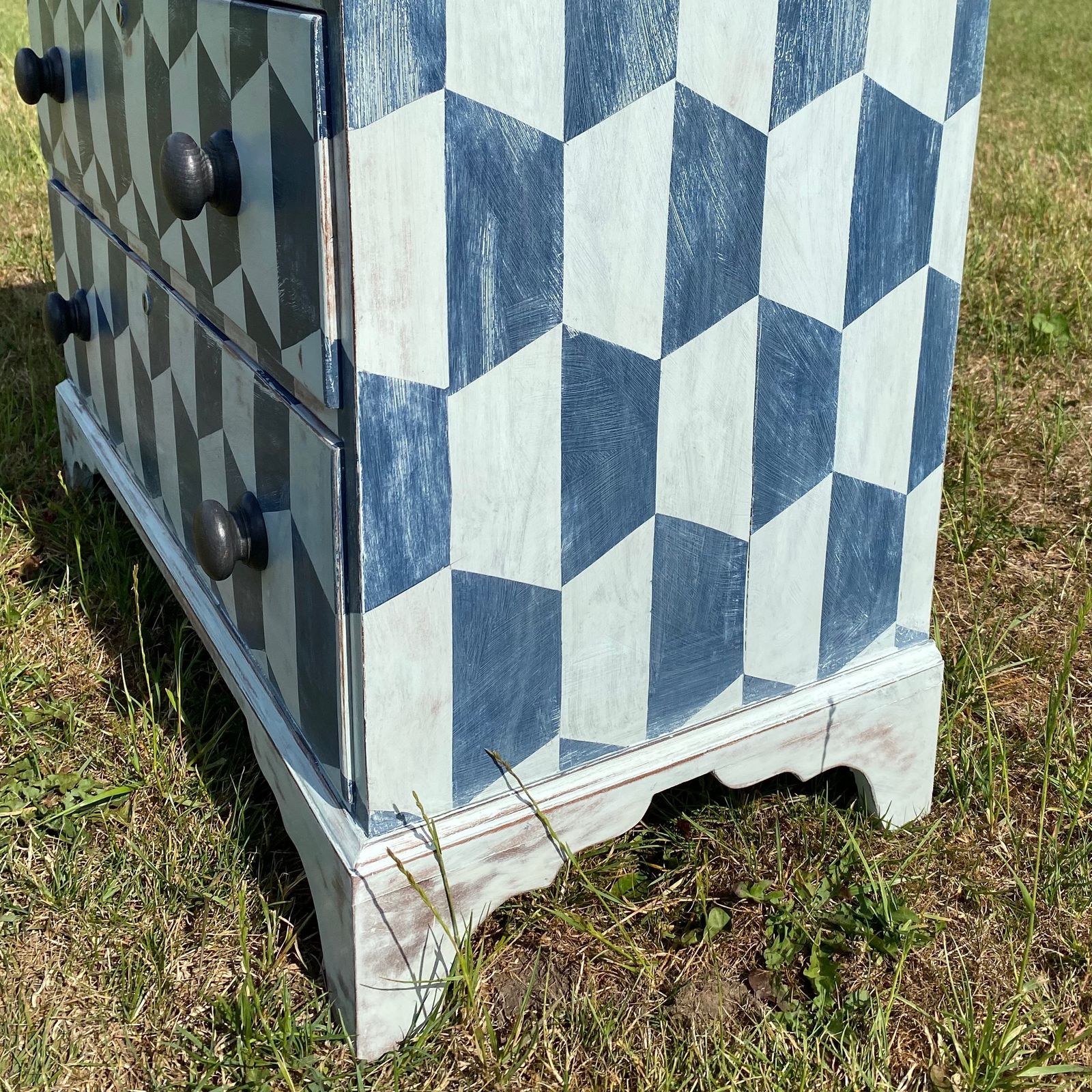 Painted Chest Of Drawers, 1910s photo vinterior