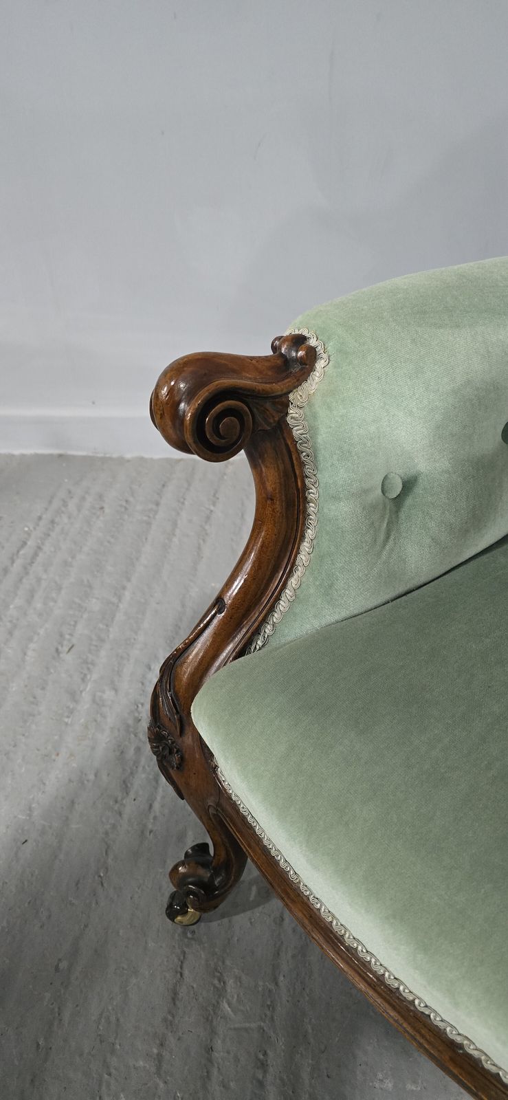 Victorian Mahogany Sofa, 1800s photo vinterior