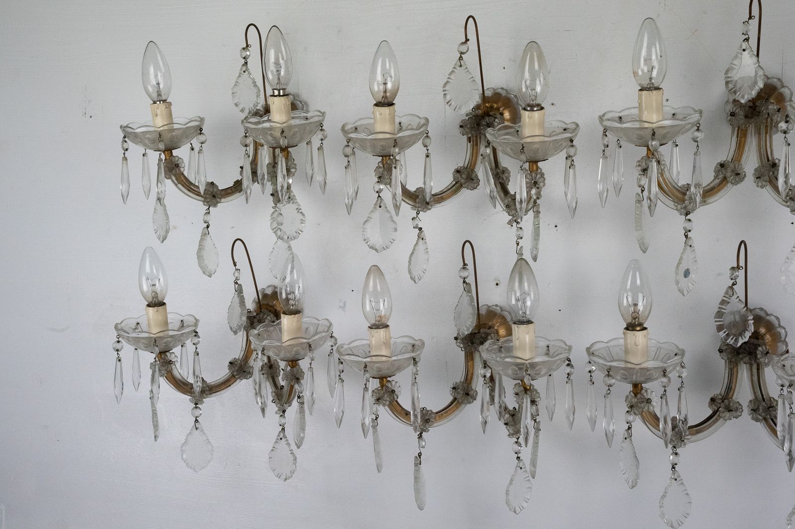 Set Of Six Maria Teresa Sconces. Italy 1940s photo vinterior