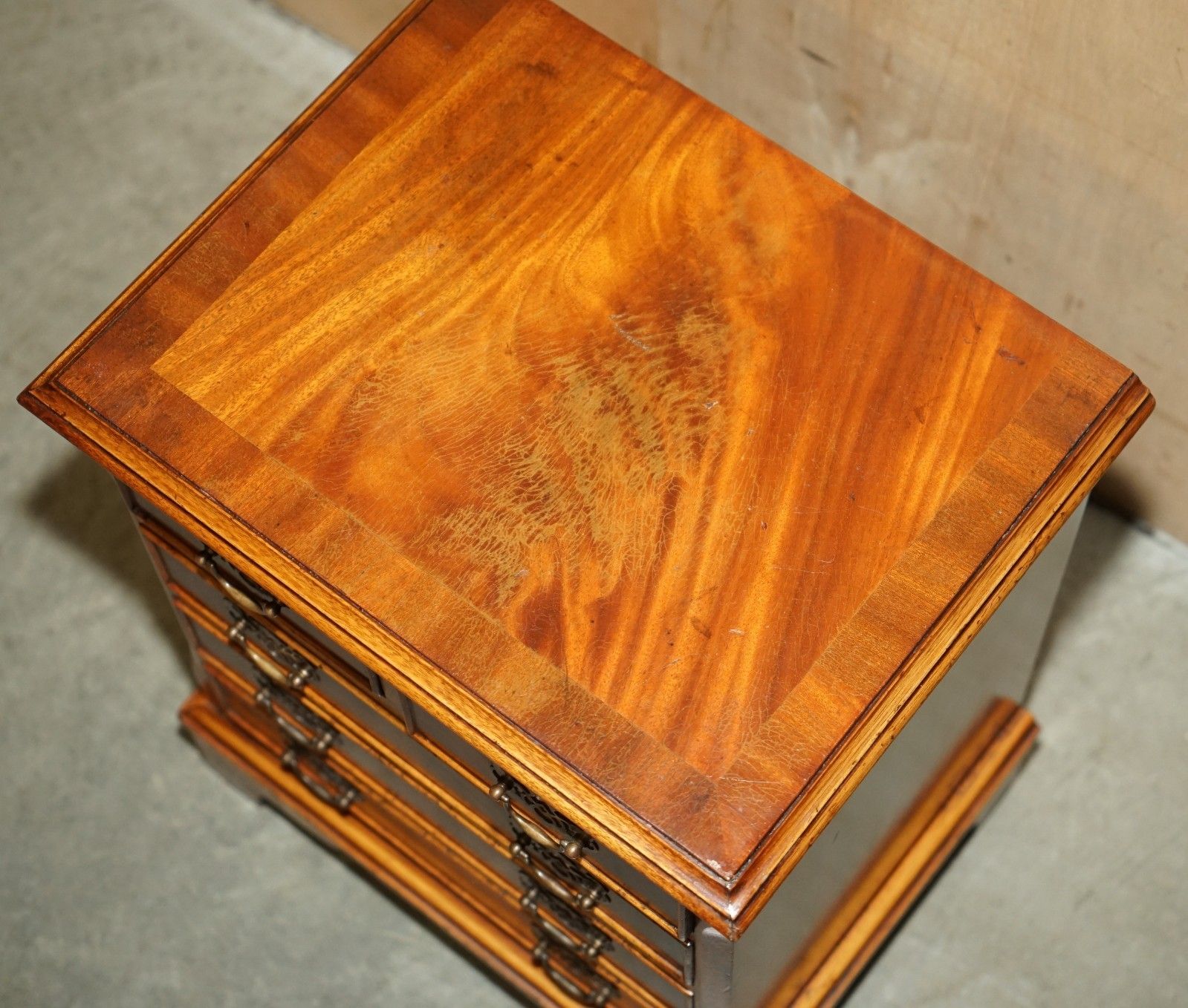 Vintage Pair Of Flamed Mahogany Side Table Sized Nightstands Chest Of Drawers photo vintage