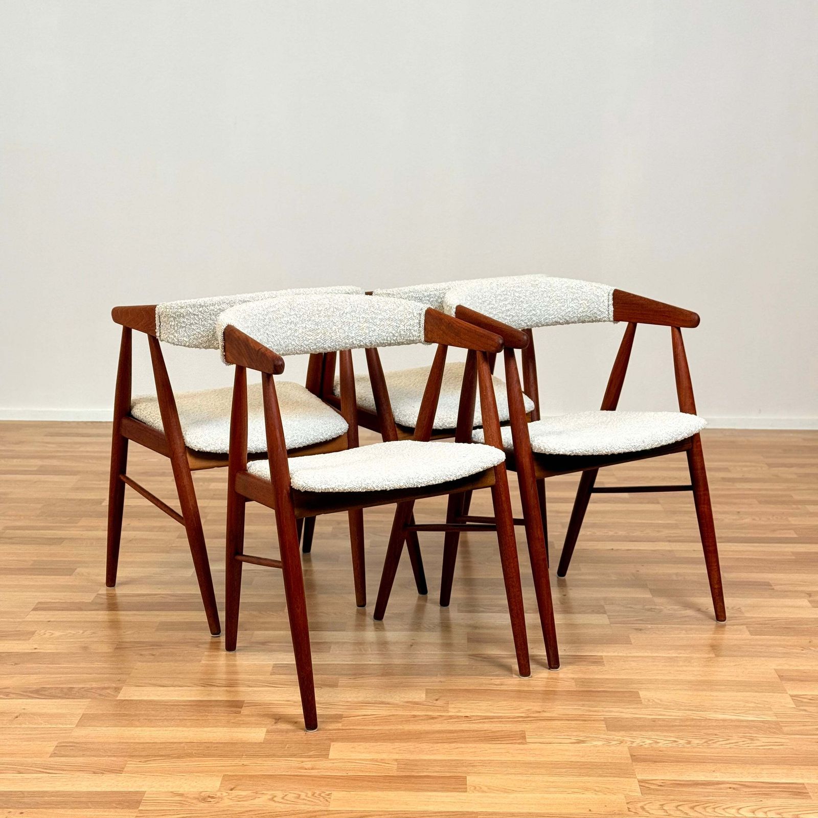 Set Of 4 Chairs In Teak, By Ejner Larsen & Aksel Bender Madsen, 1950s 60s, Denmark
