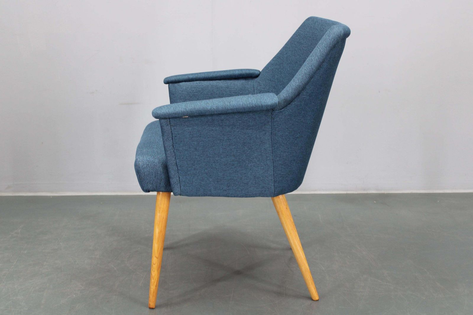 879.0 1960s Pair Of Mid Century Refurbished Armchairs, Czechoslovakia photo