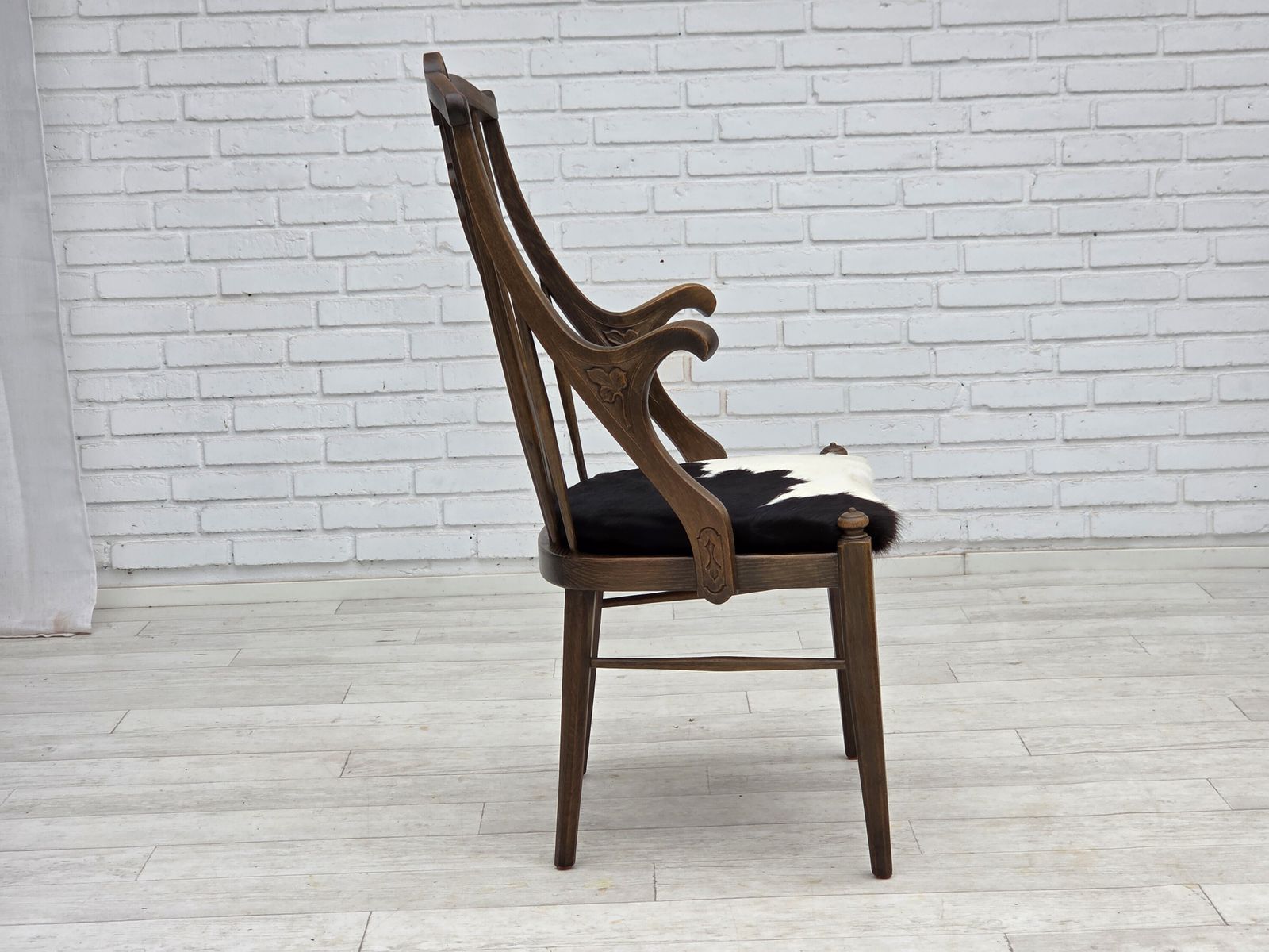 photo vinterior 1960s, Danish High Backed Armchair, Reupholstered, Furniture Cowhide, Oak.