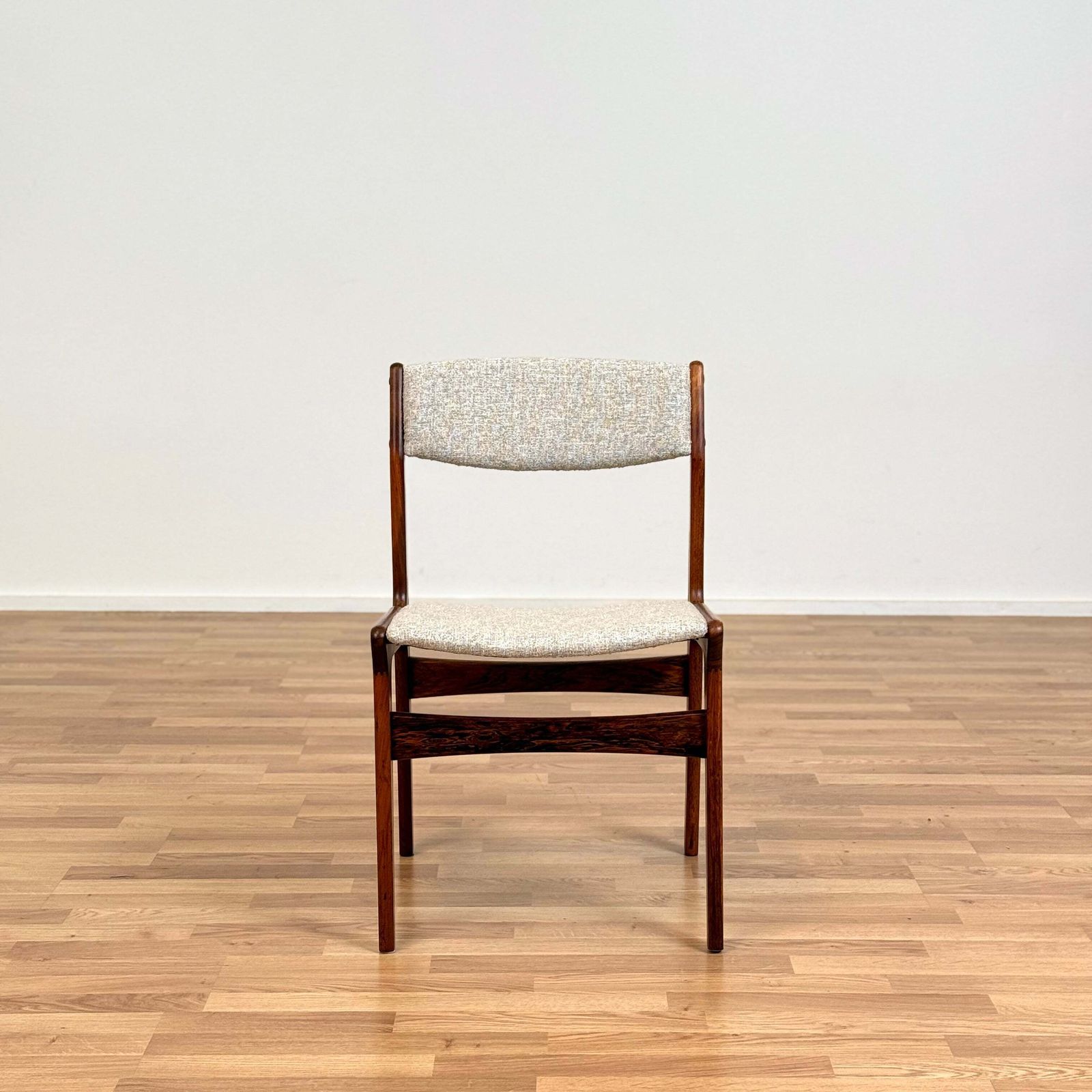 Set Of 6 Dining Chairs In Santos Rosewood By Erik Buch For Nova Stolefabrik photo for sale