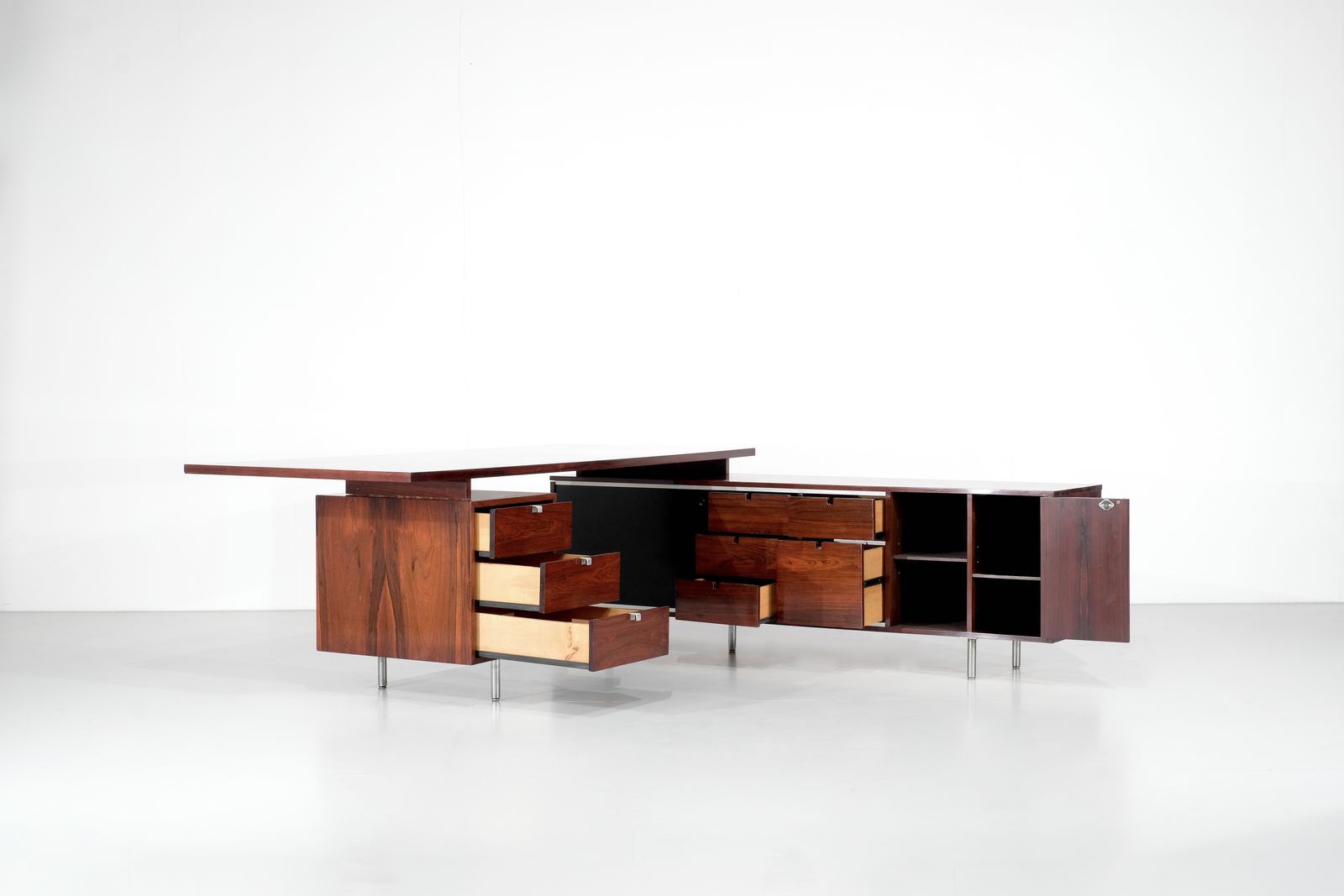 Desk Series 9000 By George Nelson For Herman Miller, USA 1960s. photo vinterior