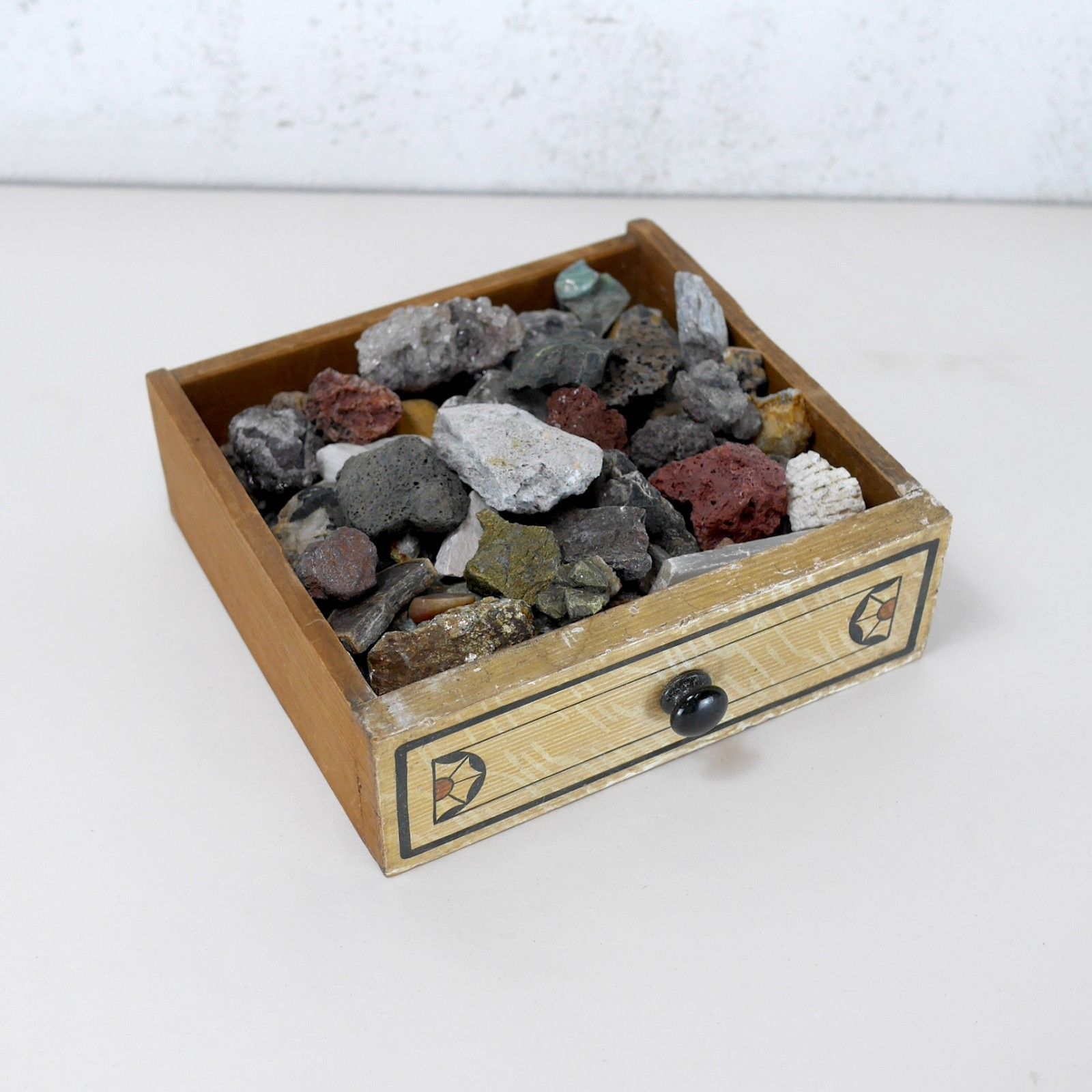 Vintage Collection Rocks Geodes Minerals Stones Crystals Wood Drawer #102946 photo buy