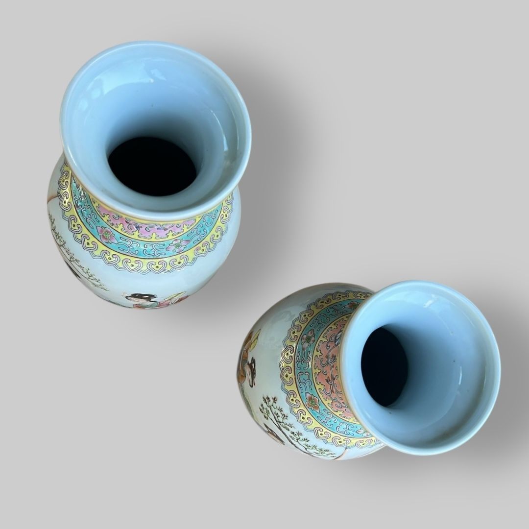 An Attractive Pair Of Canton Style Vases photo vinterior