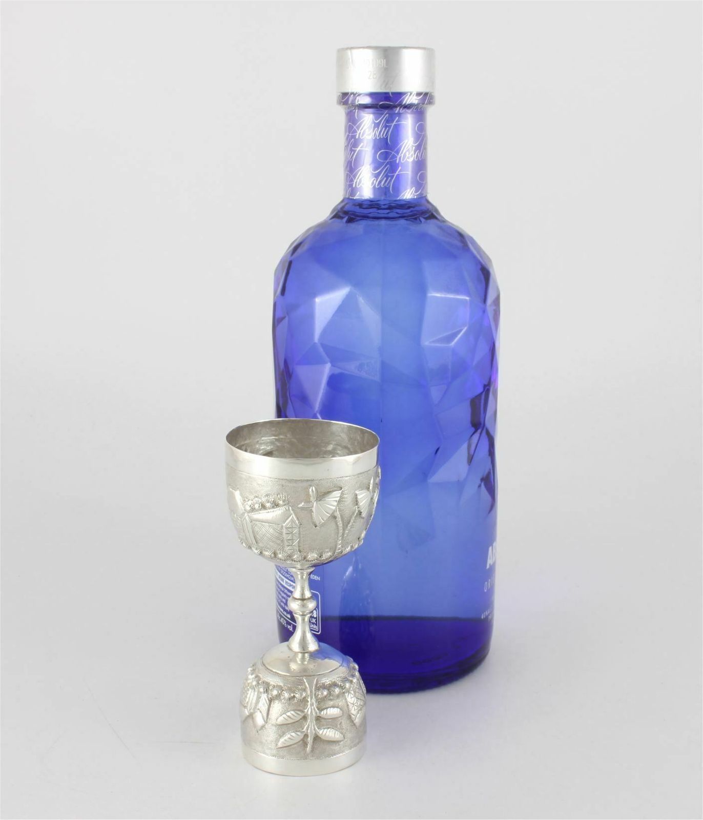 Indian Silver Spirit Drinks Measure. Double Ended Cocktail Bar Jigger. photo vinterior