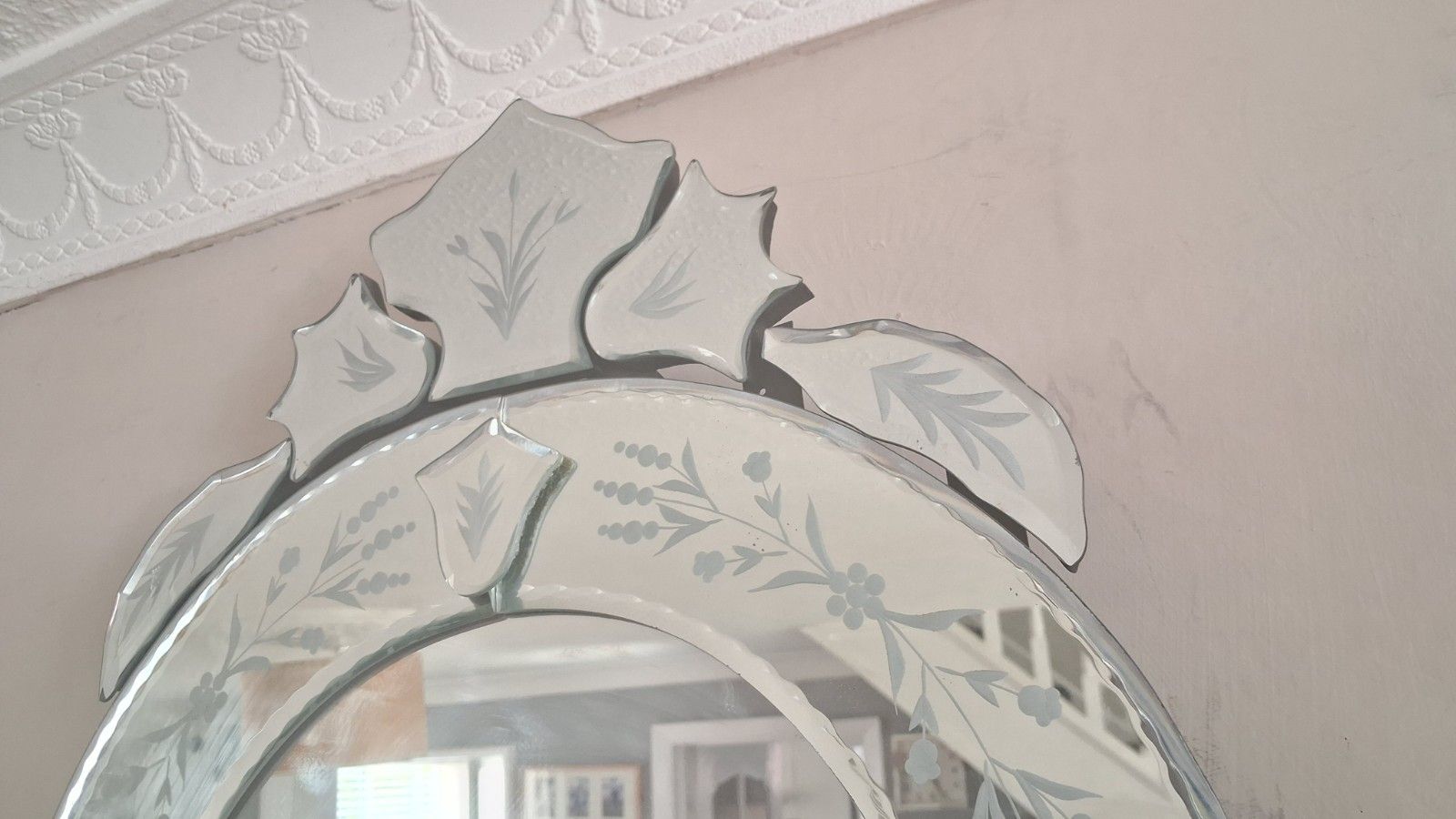 photo buy Beautiful Venetian Etched And Bevelled Glass Ornate Mirror