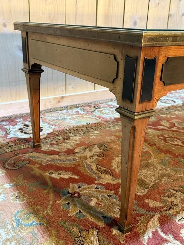 Table Basse De Style Louis XVI En Marbre Et Merisier photo for sale