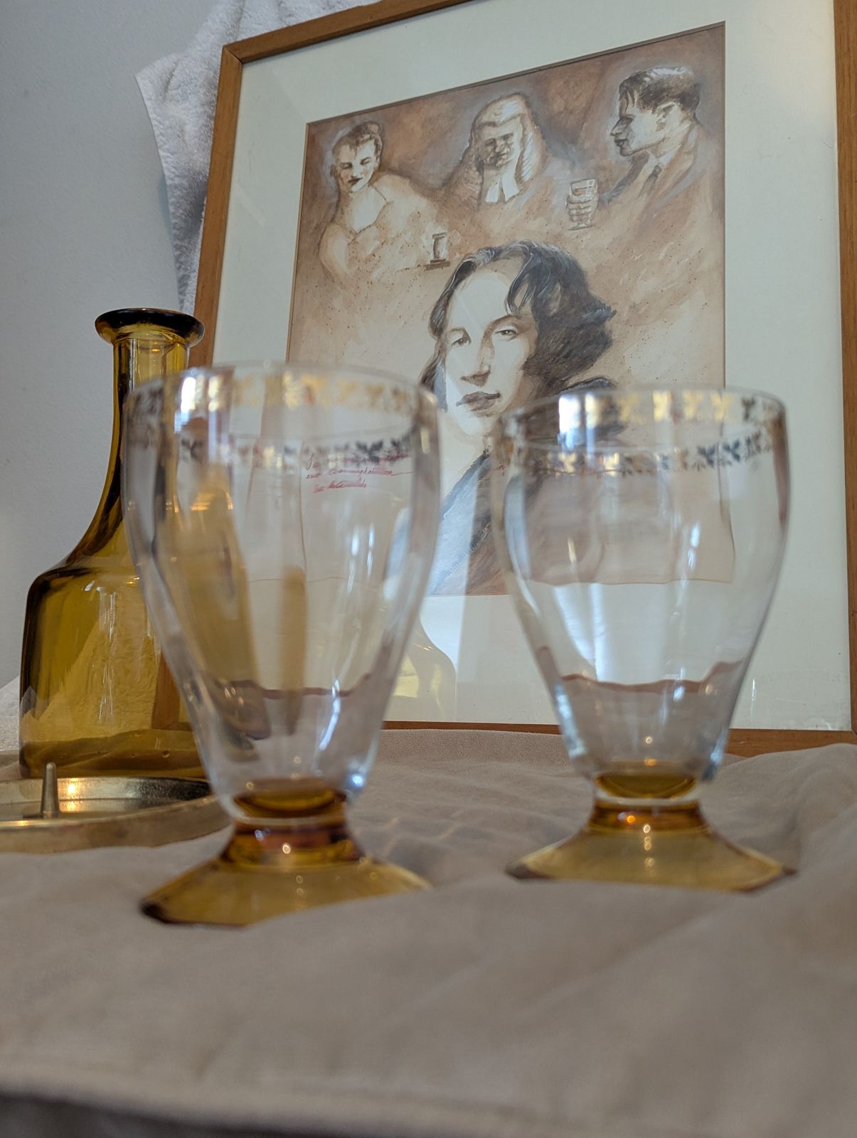 photo vintage Oscar Wilde’s Emotional Geometry – Original Campion Artwork With Vintage Glass Salon Ensemble
