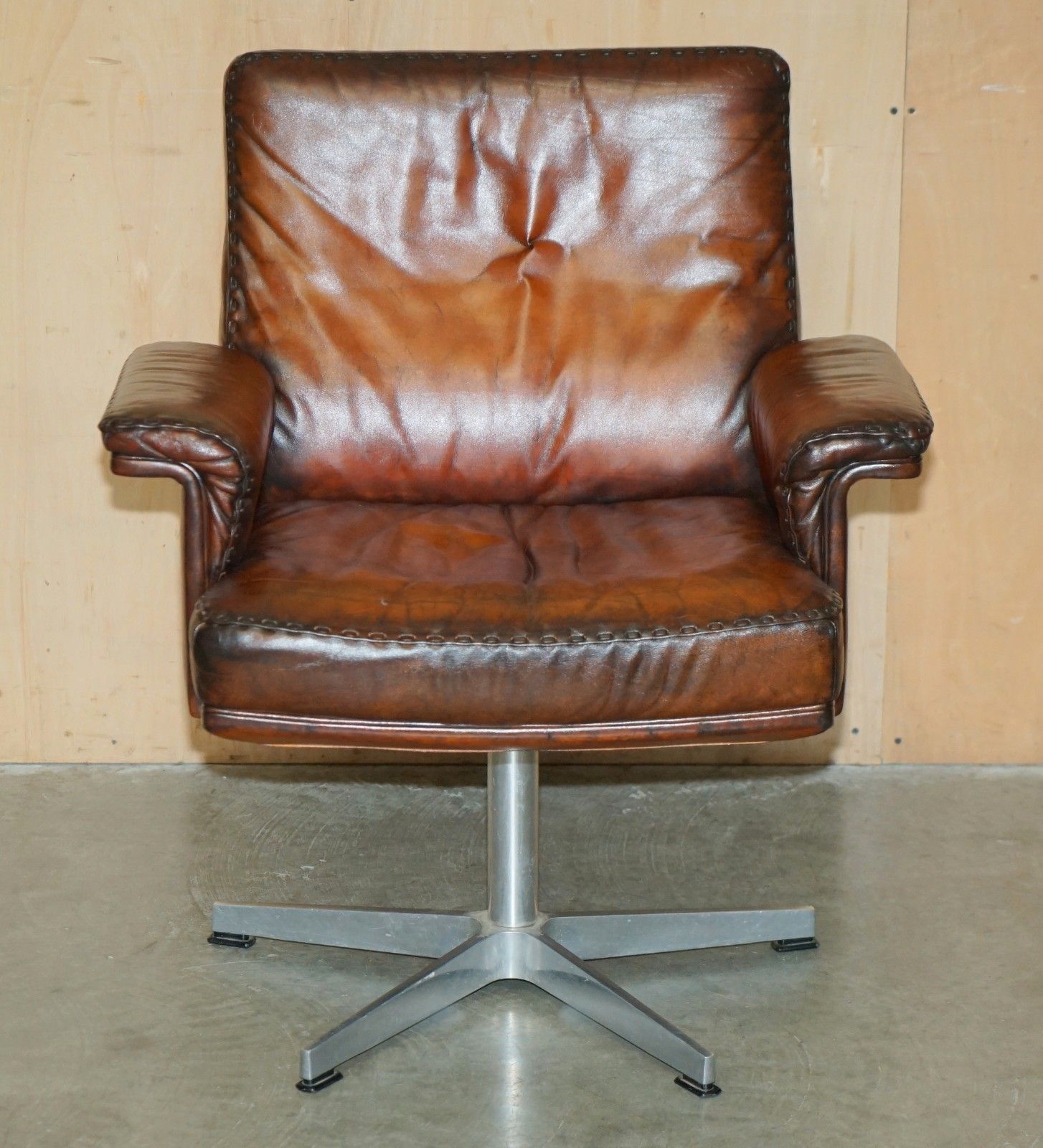 Restored Mid Century De Sede Ds35 Executive Swivel Captains Chair Brown Leather photo furniture