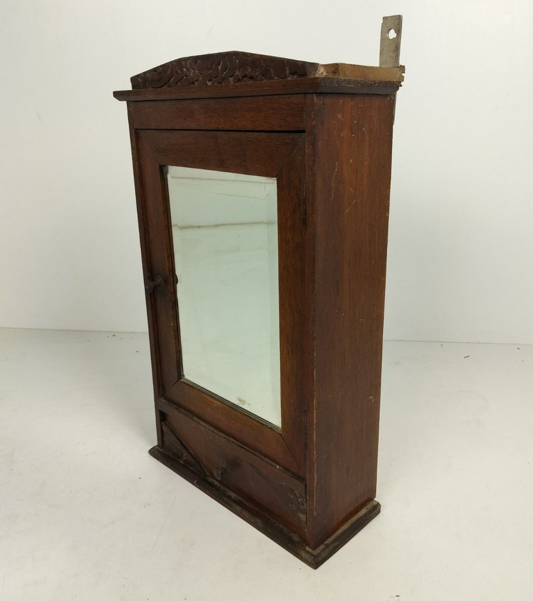 photo vinterior Antique Medicine Apothecary Pharmacy Cabinet Carved Wood  Beveled Glass, Shaving