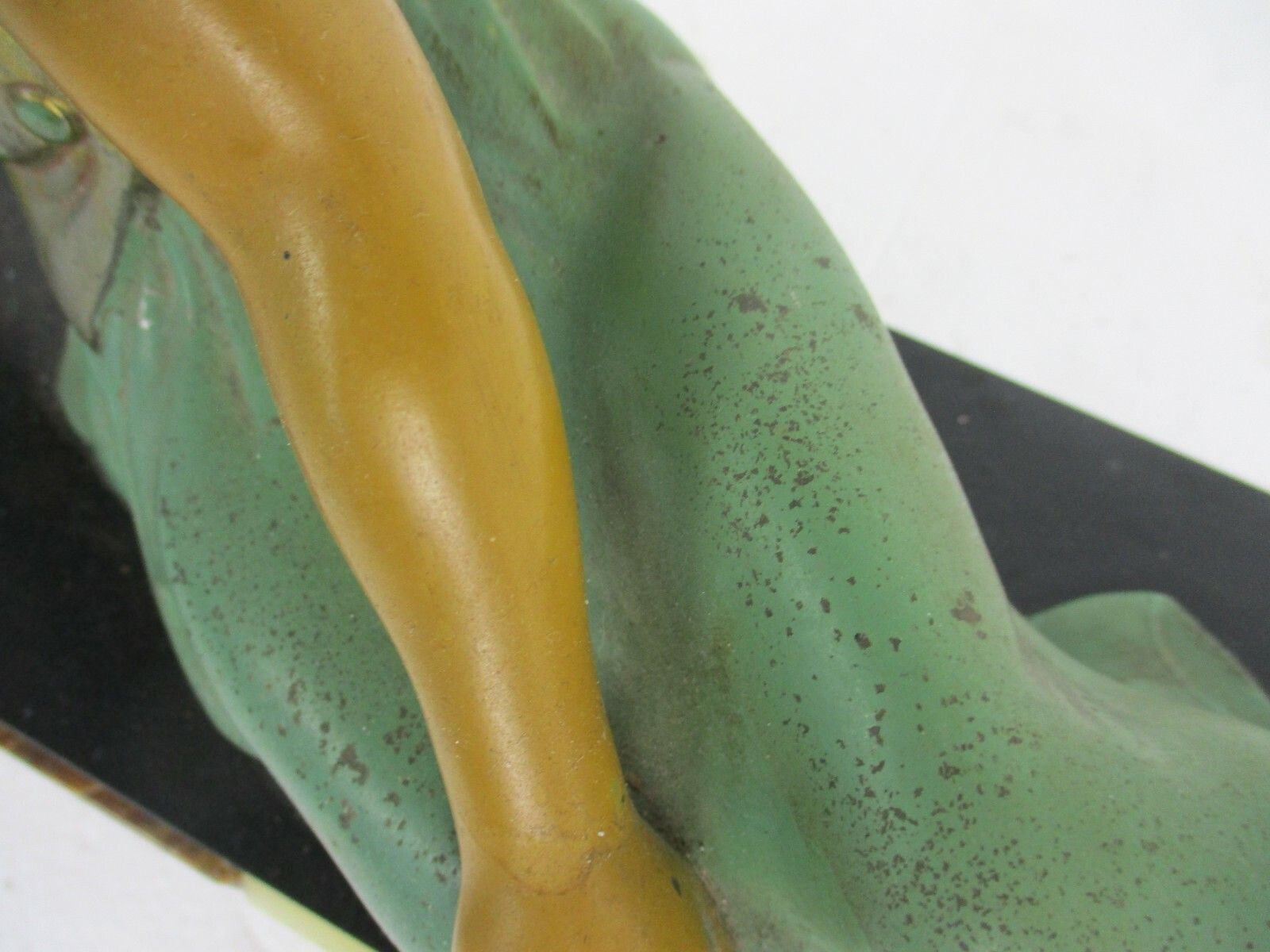 Art Nouveau Statue Figurine Girl Feeding Birds Marble Base Faux Bronze Figurine photo vinterior