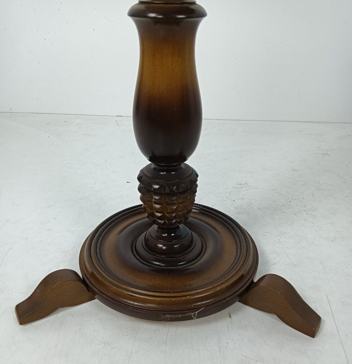 Hand Carved Ornate Wood Hand Carved Pedestal Smokers Table  Cigarette Holder Ba photo 182.0