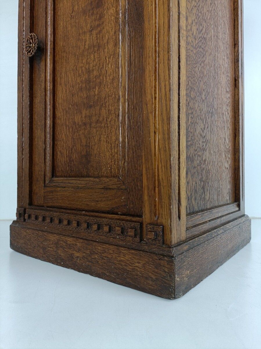 photo furniture Vintage Nightstand End Table Bedroom Cabinet Tramp Art Style Carved Wood Oak