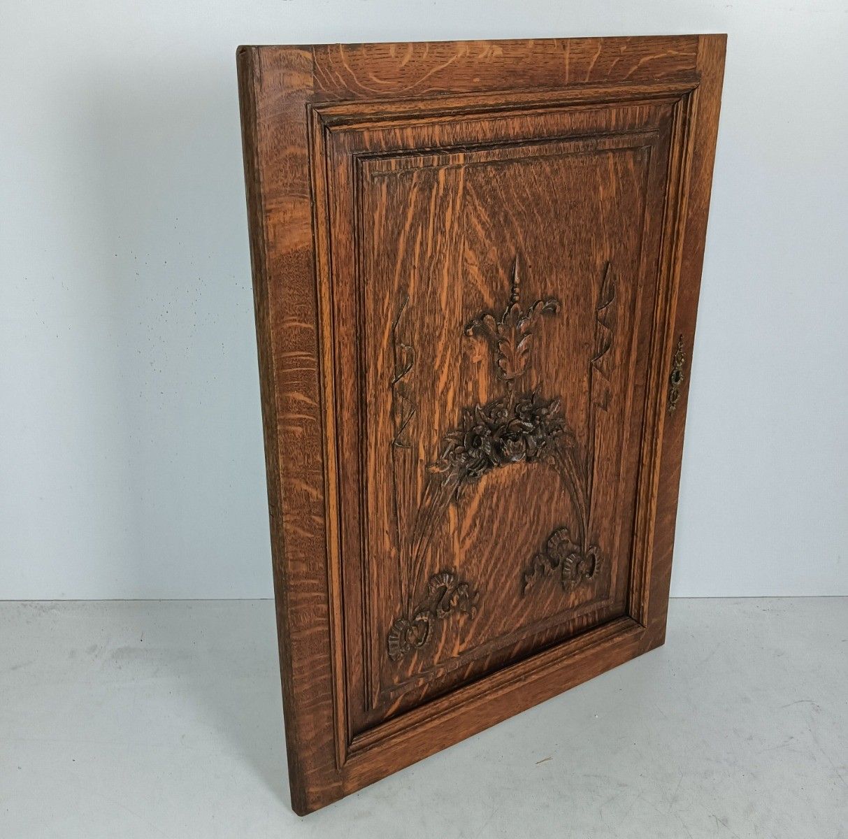 Carved Wooden Door Panel Ornate Bows Reclaimed Cabinet Architectural Antique photo Home Fixtures